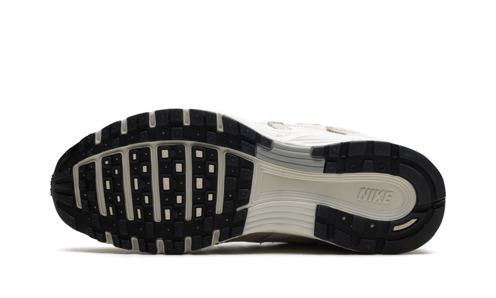 nike p 6000 se light orewood brown+HF0015-100+bottom view