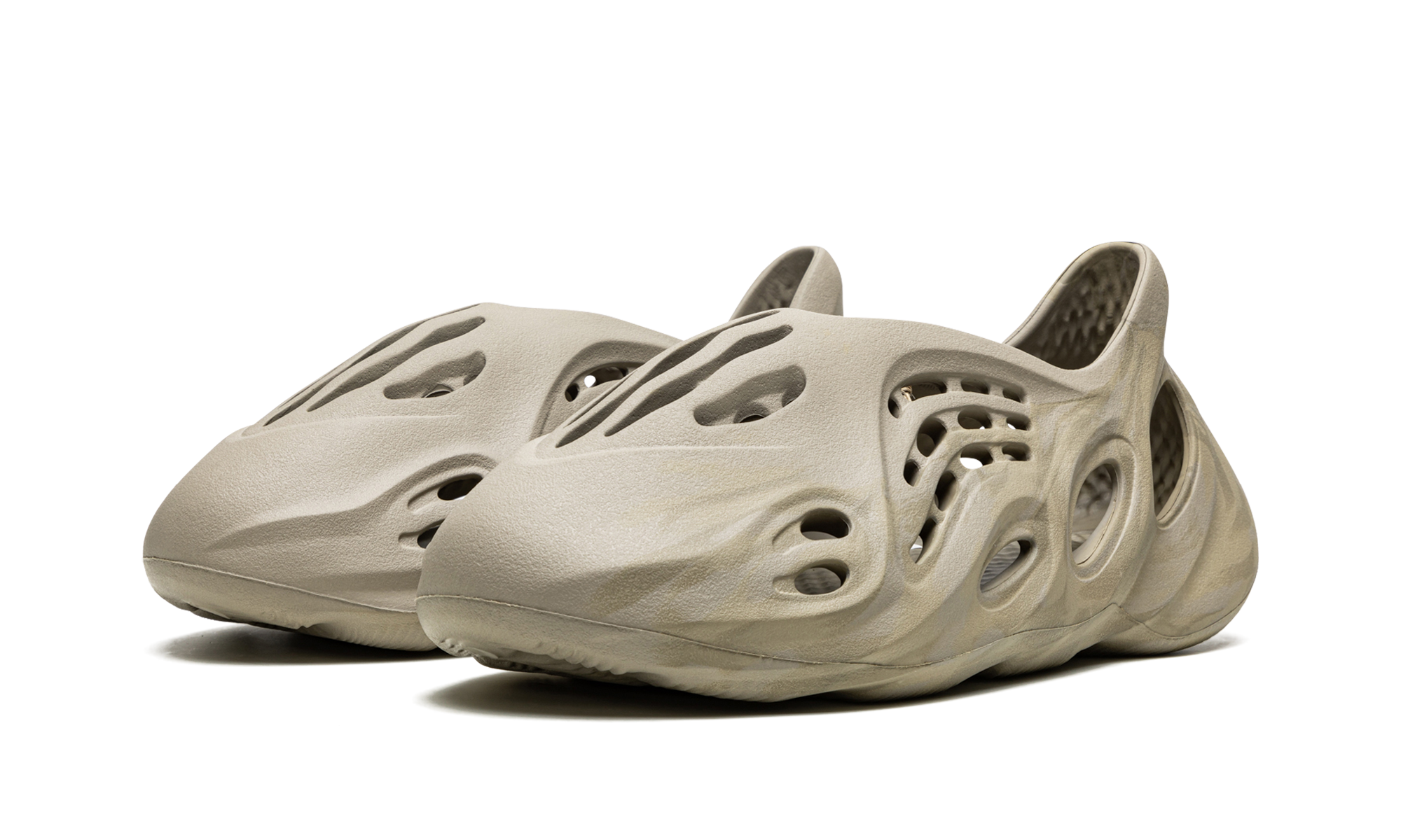 adidas yeezy foam rnnr stone sage+GX4472+diagnol left view