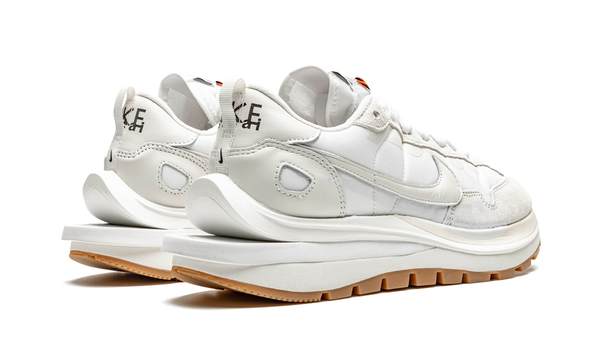 nike vaporwaffle sacai sail gum+DD1875-100+diagnol right behind view