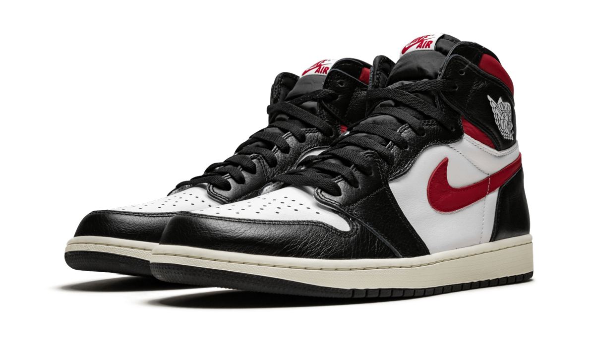 jordan 1 retro high black gym red+555088-061+diagnol left view