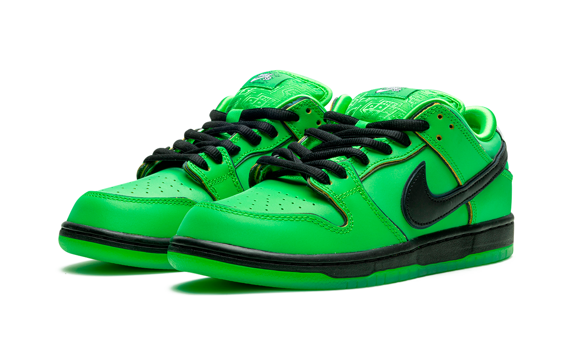 nike sb dunk low the powerpuff girls buttercup+FZ8319-300+diagnol left view