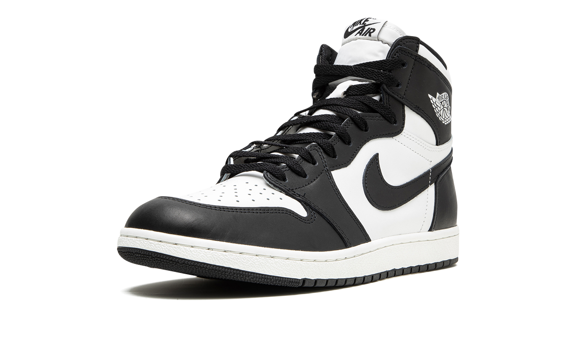 jordan 1 retro high 85 black white 2023+BQ4422-001+left diagnol single view