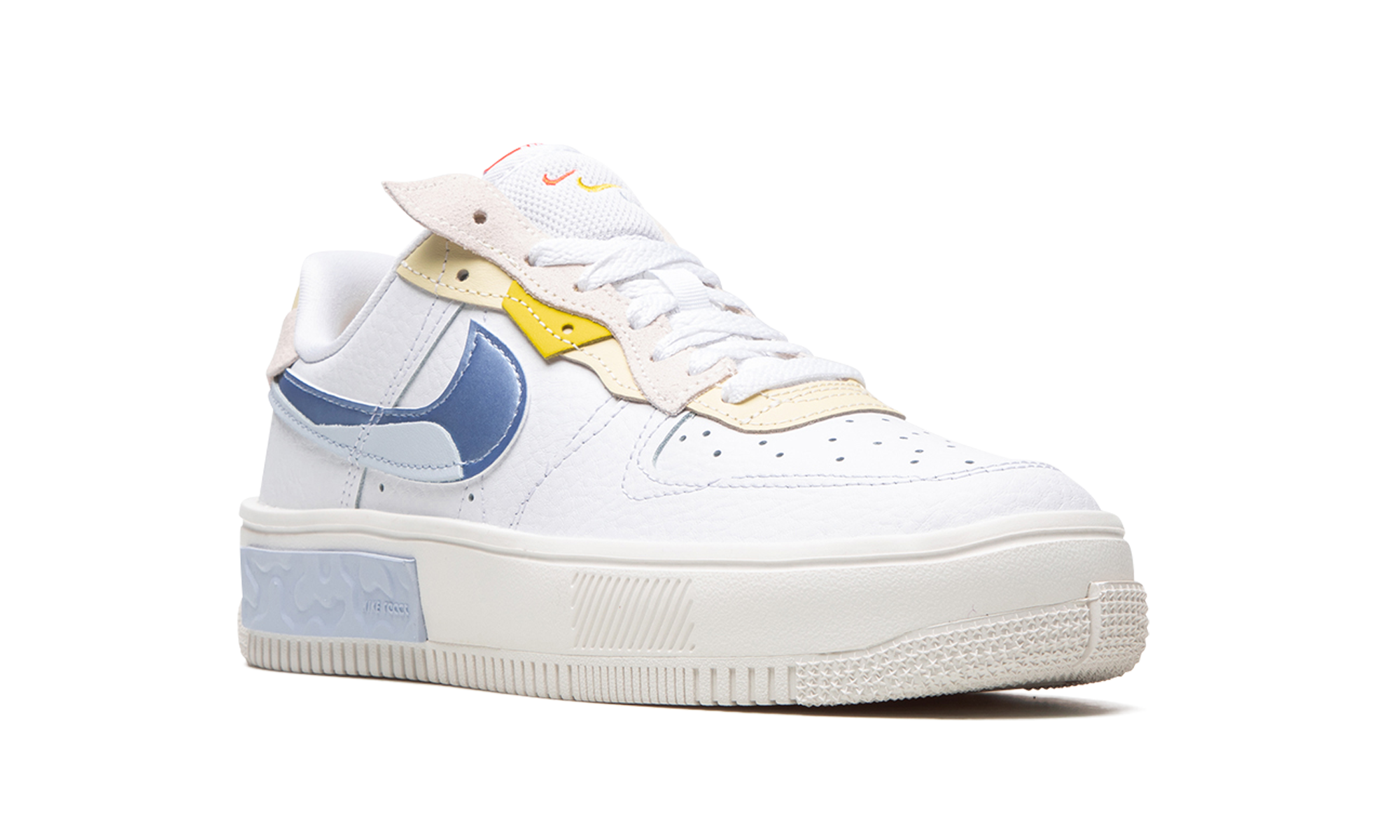 nike air force 1 fontanka set to rise women s+DV2175-100+diagnol right view