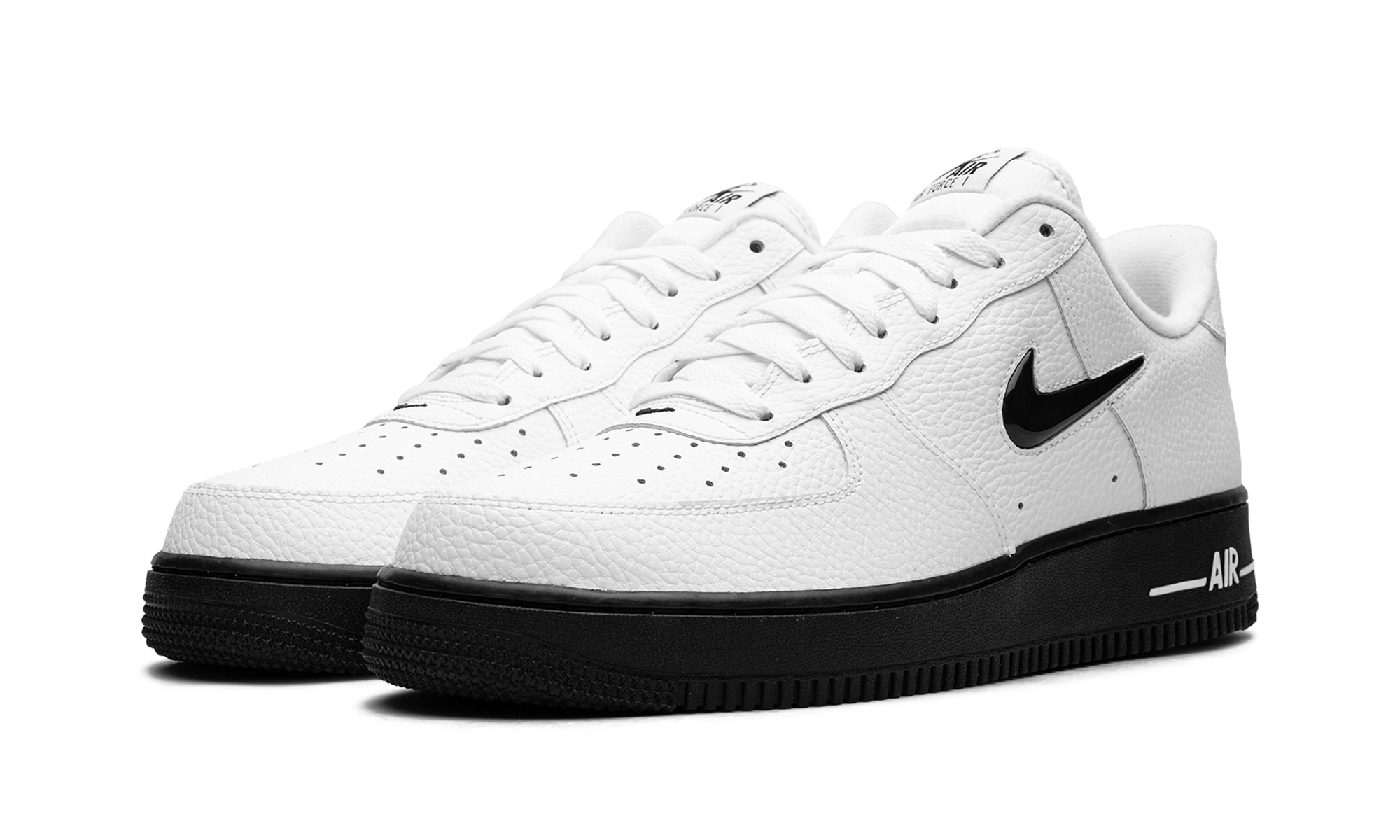 nike air force 1 07 low jewel white black+HQ3826-100+diagnol left view