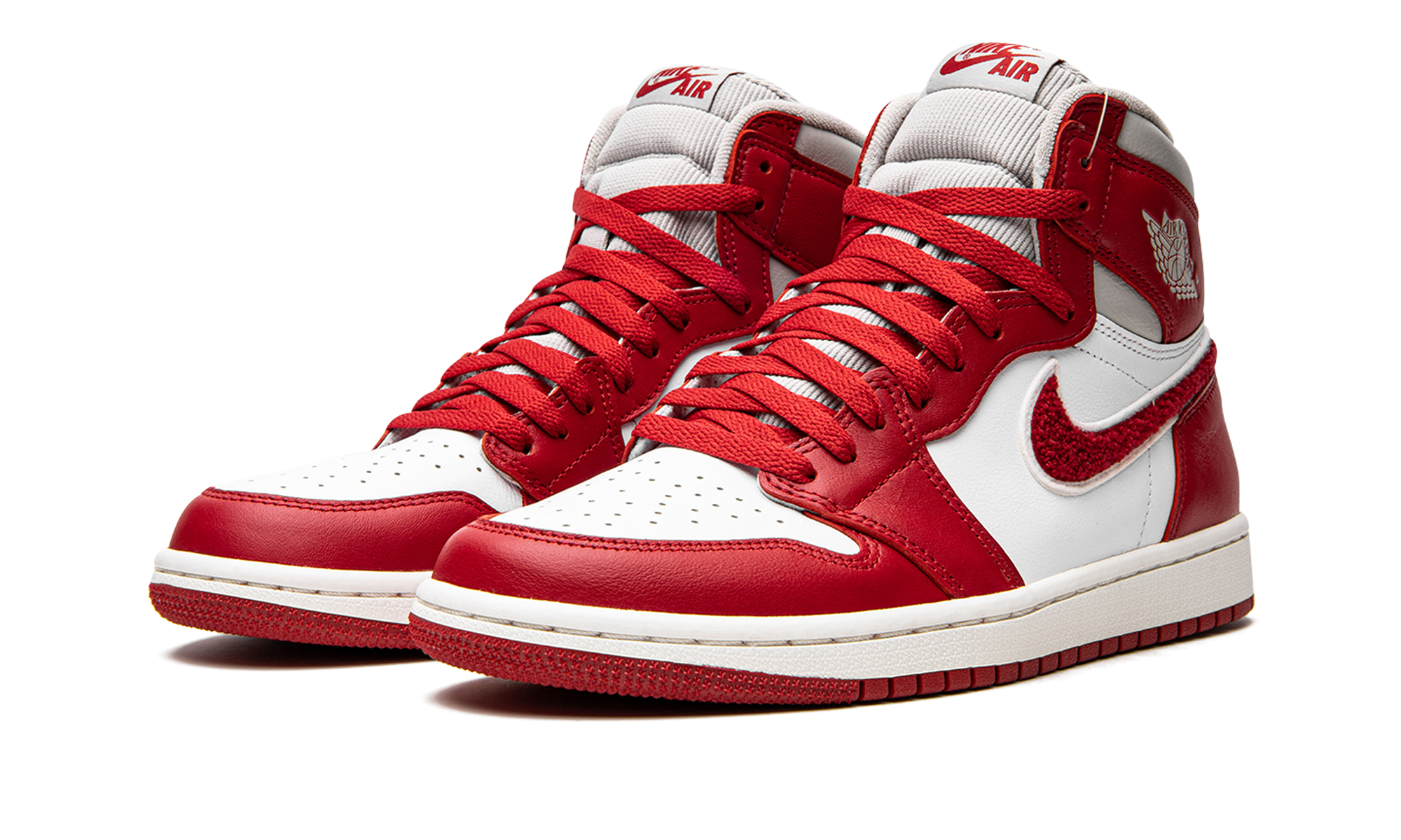 jordan 1 retro high og varsity red women s+DJ4891-061+diagnol left view