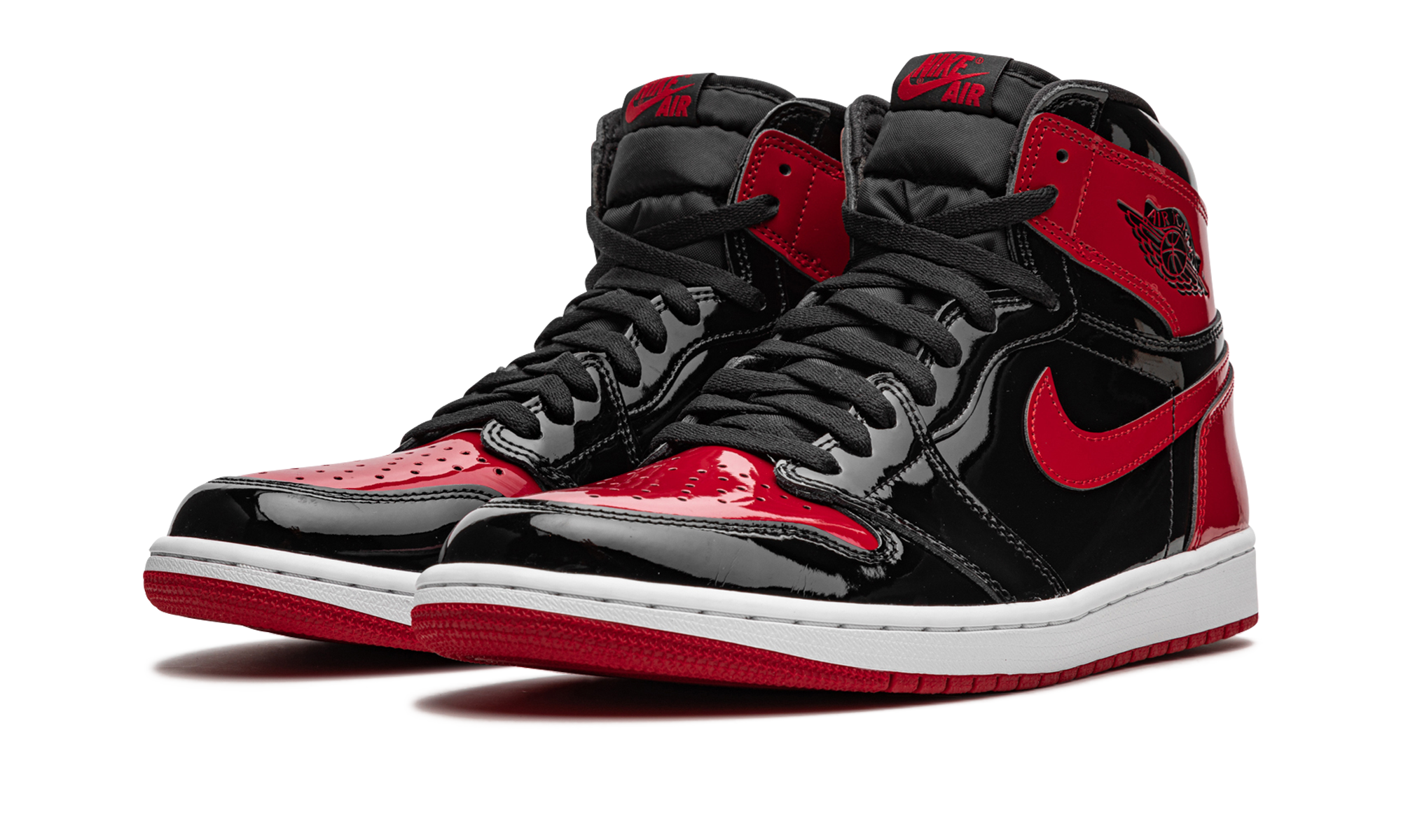 jordan 1 retro high og patent bred+555088-063+diagnol left view