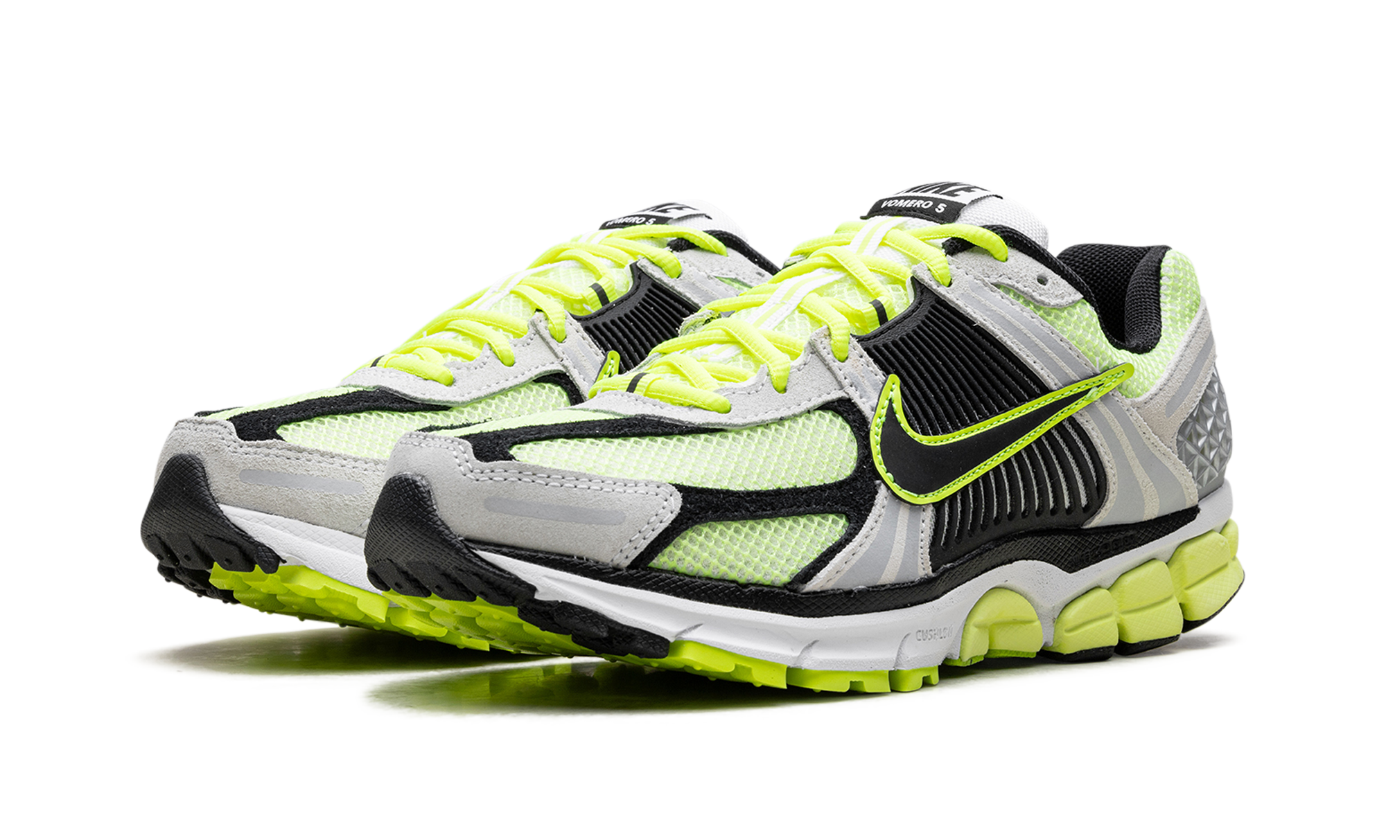 nike zoom vomero 5 life lime+FB9149-701+diagnol left view