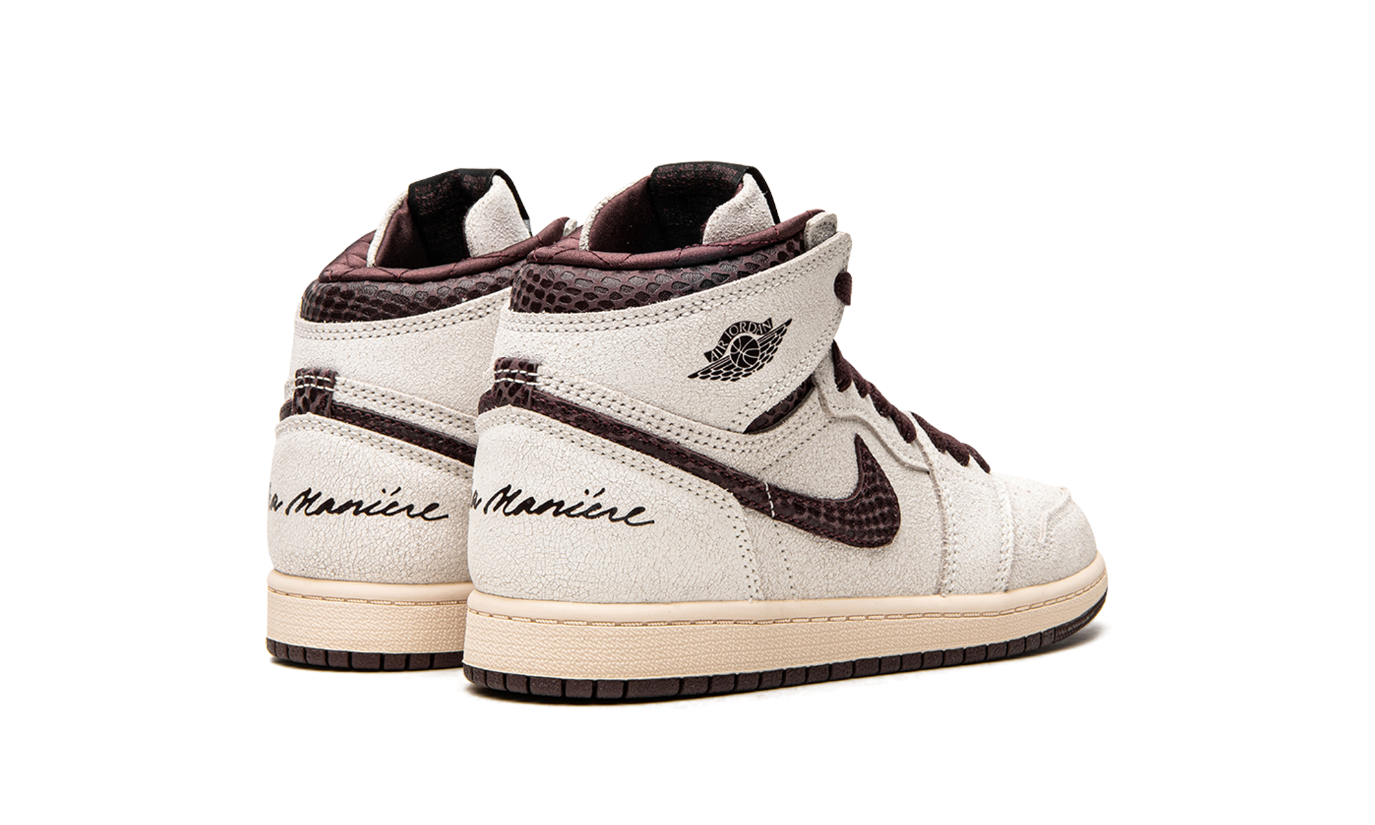 jordan 1 retro high og a ma maniere ps+DO7099-100+diagnol right behind view