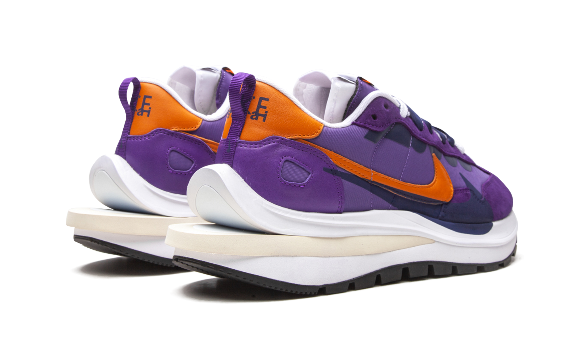 nike vaporwaffle sacai dark iris+DD1875-500+diagnol right behind view