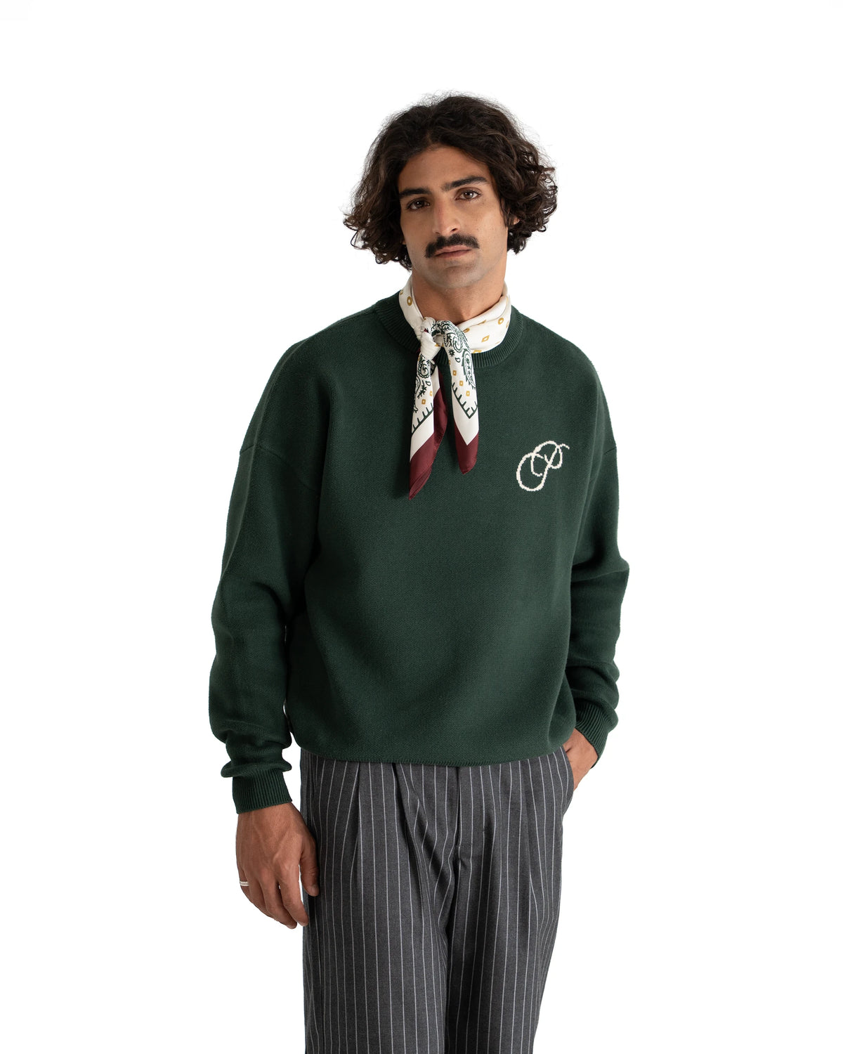 Prohibited Initial Knit Sweater Dark Green – gedragen door model