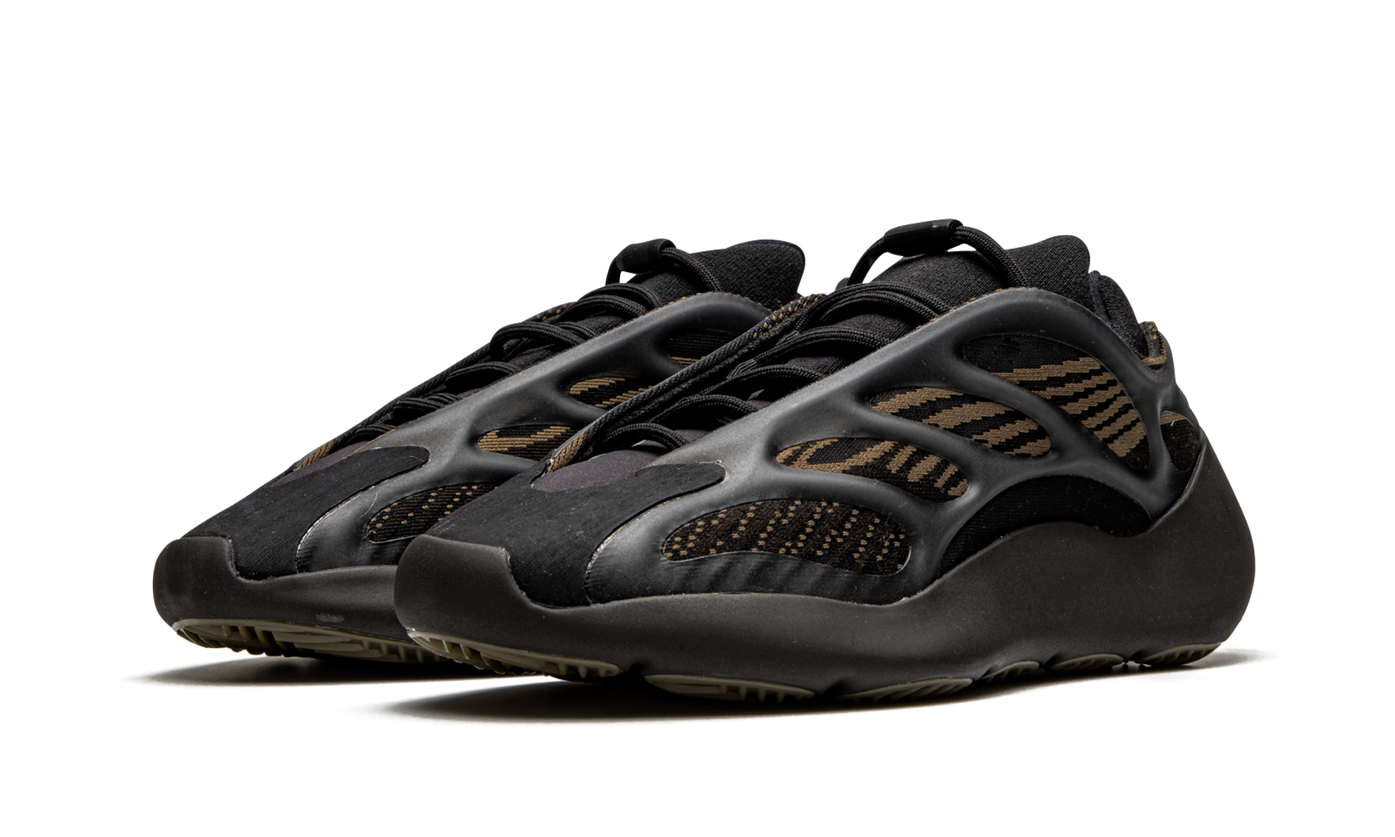 adidas yeezy 700 v3 clay brown+GY0189+diagnol left view