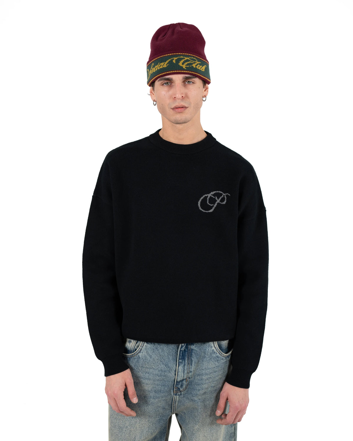 Prohibited Initial Knit Sweater Black – gedragen door model