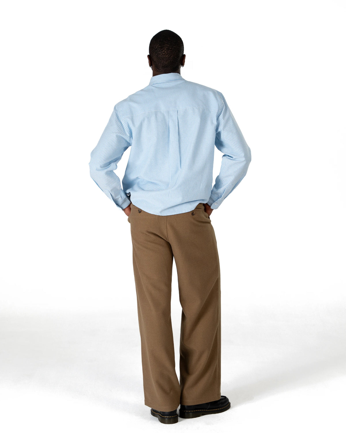 Prohibited The Oxford Button Down Shirt Blue – gedragen door model