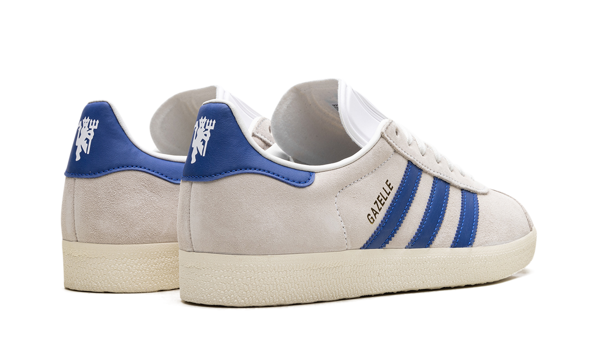 adidas gazelle manchester united off white+IH2633+diagnol right behind view