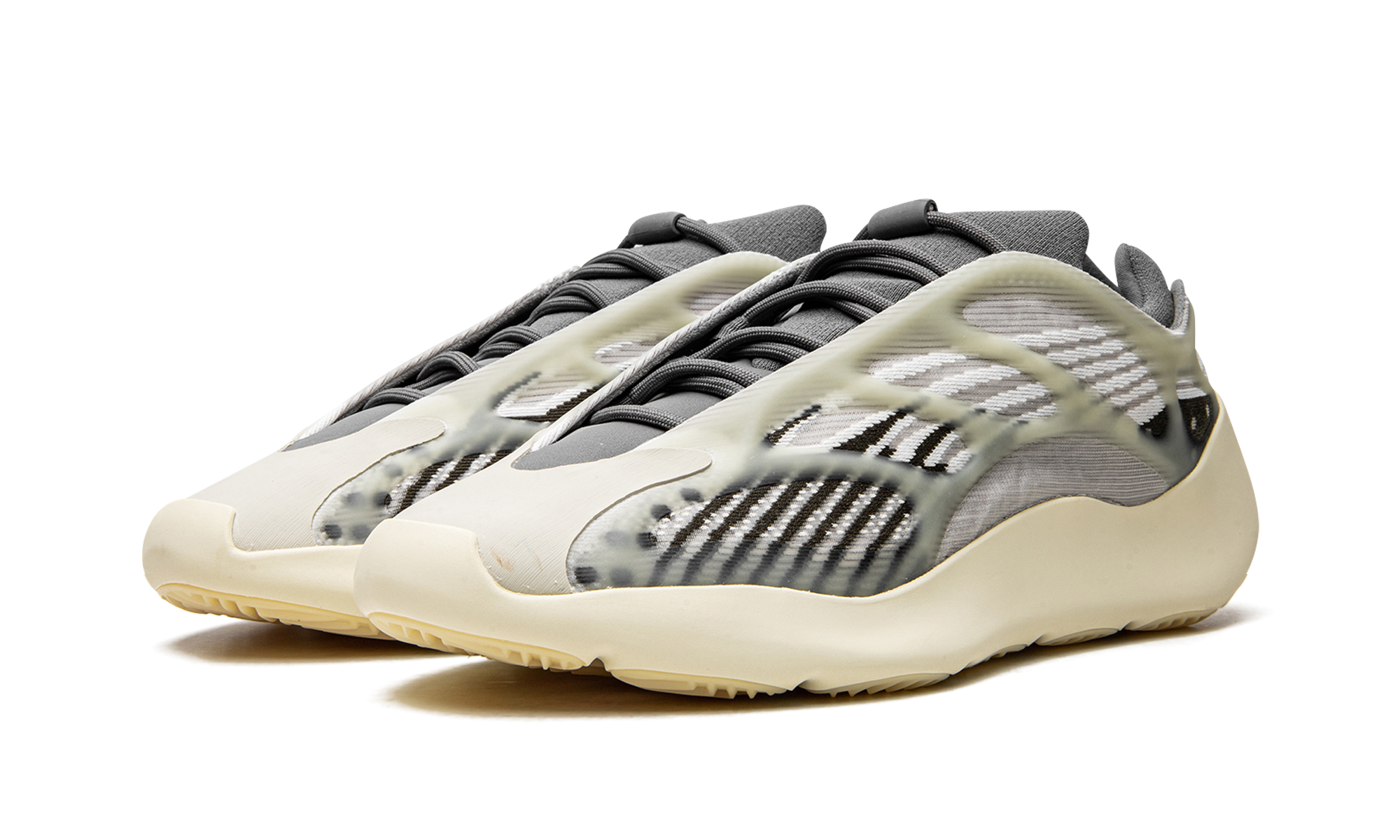 adidas yeezy 700 v3 fade salt+ID1674+diagnol left view