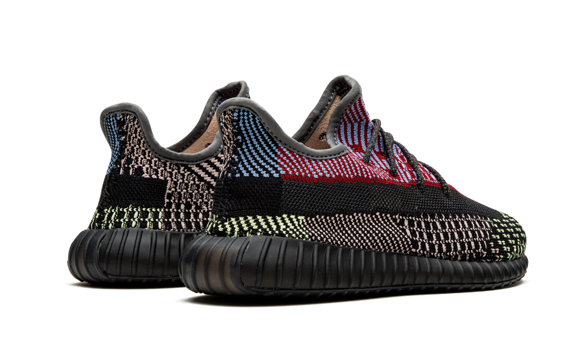 adidas yeezy boost 350 v2 yecheil kids+FX0777+diagnol right behind view