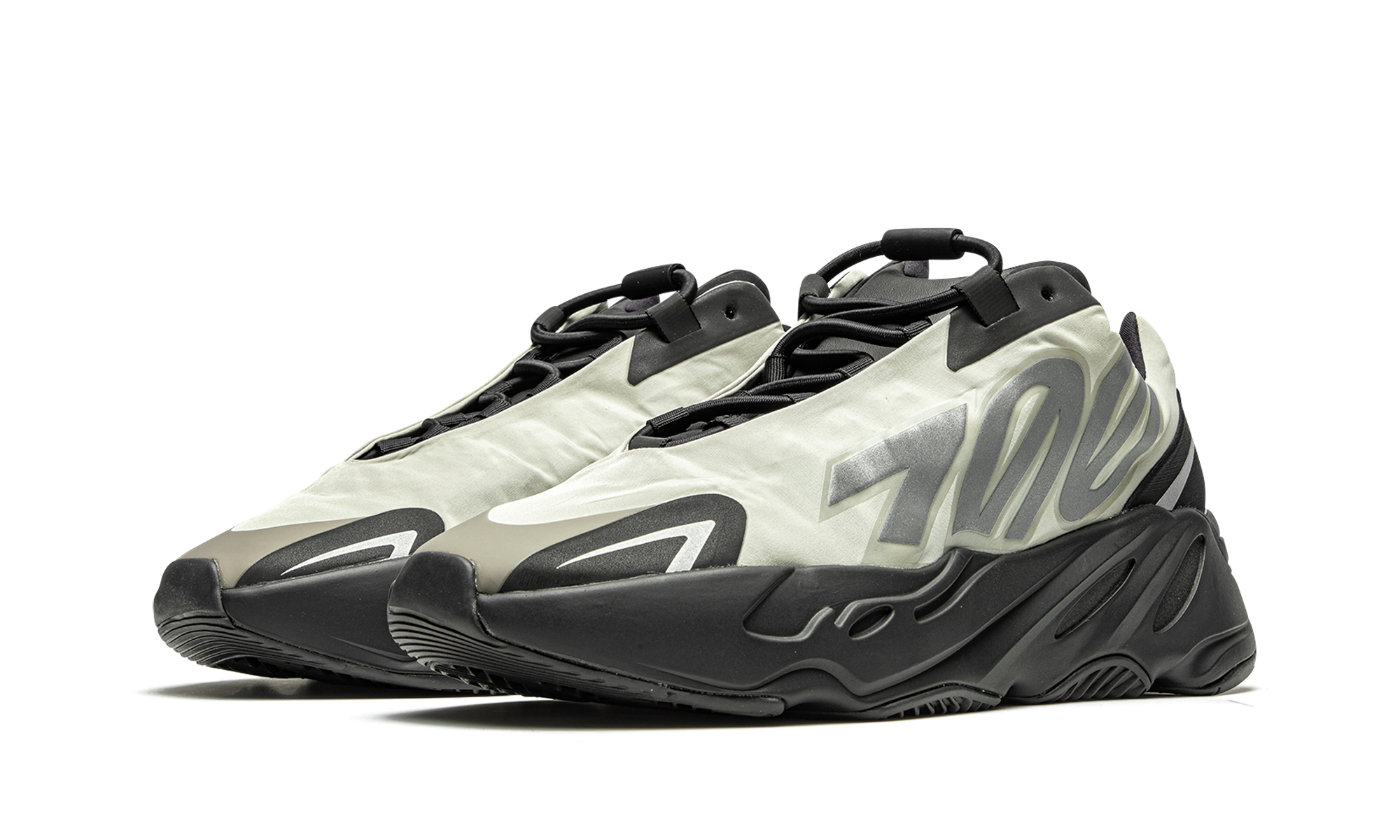 adidas yeezy boost 700 mnvn bone+FY3729+diagnol left view