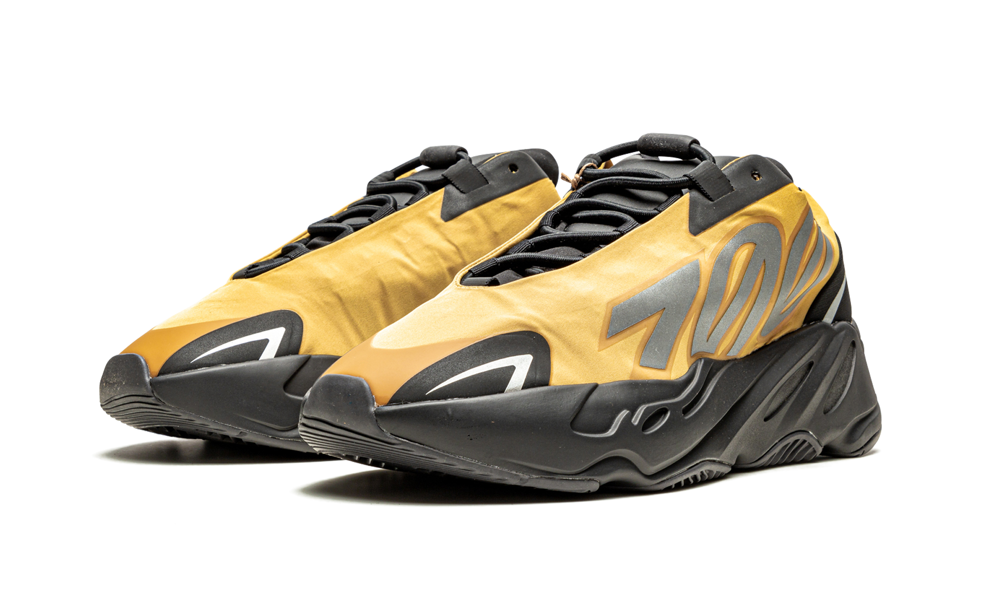adidas yeezy boost 700 mnvn honey flux+GZ0717+diagnol left view