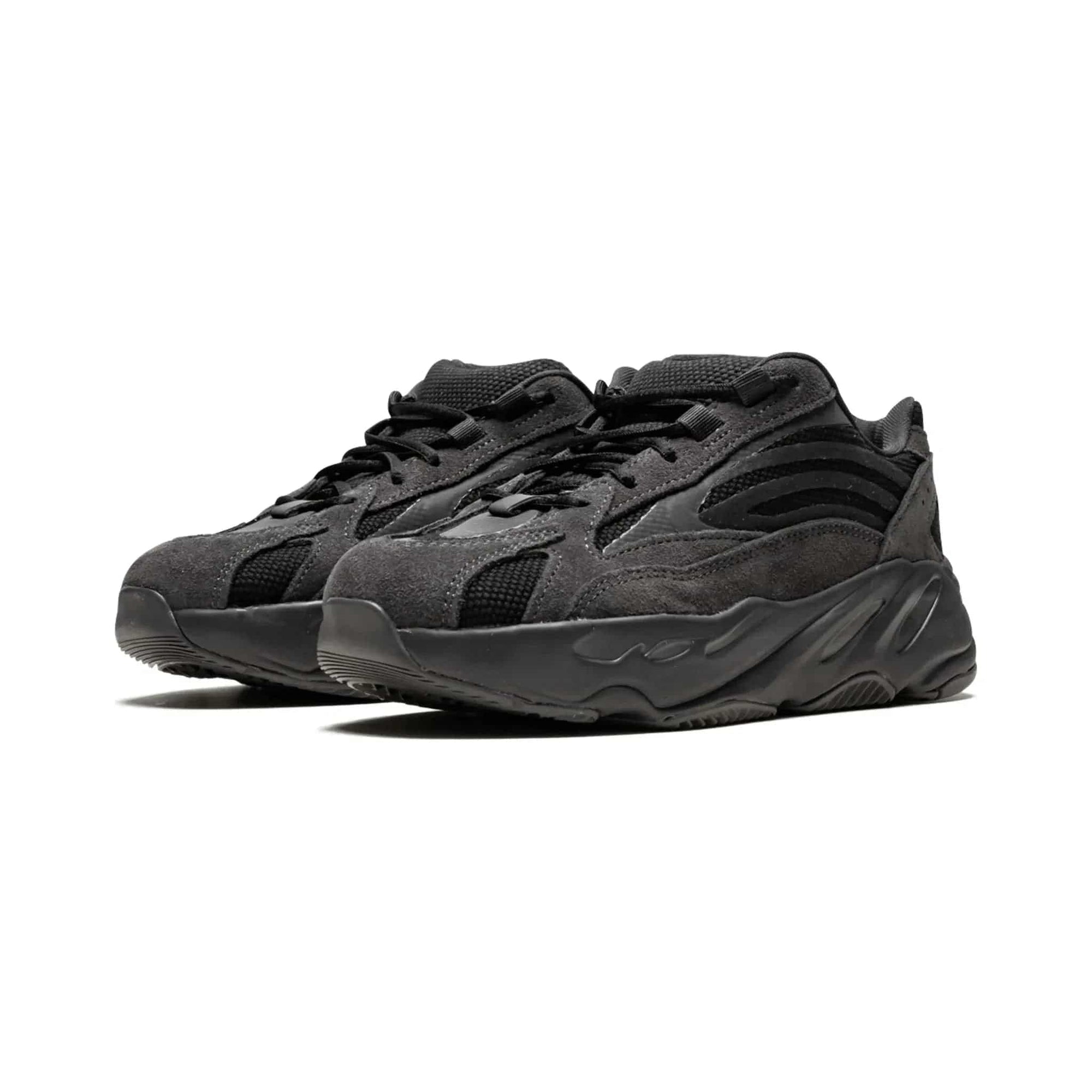 Adidas Schoenen Valt Yeezy Groot Of Klein Adidas Yeezy Boost 700