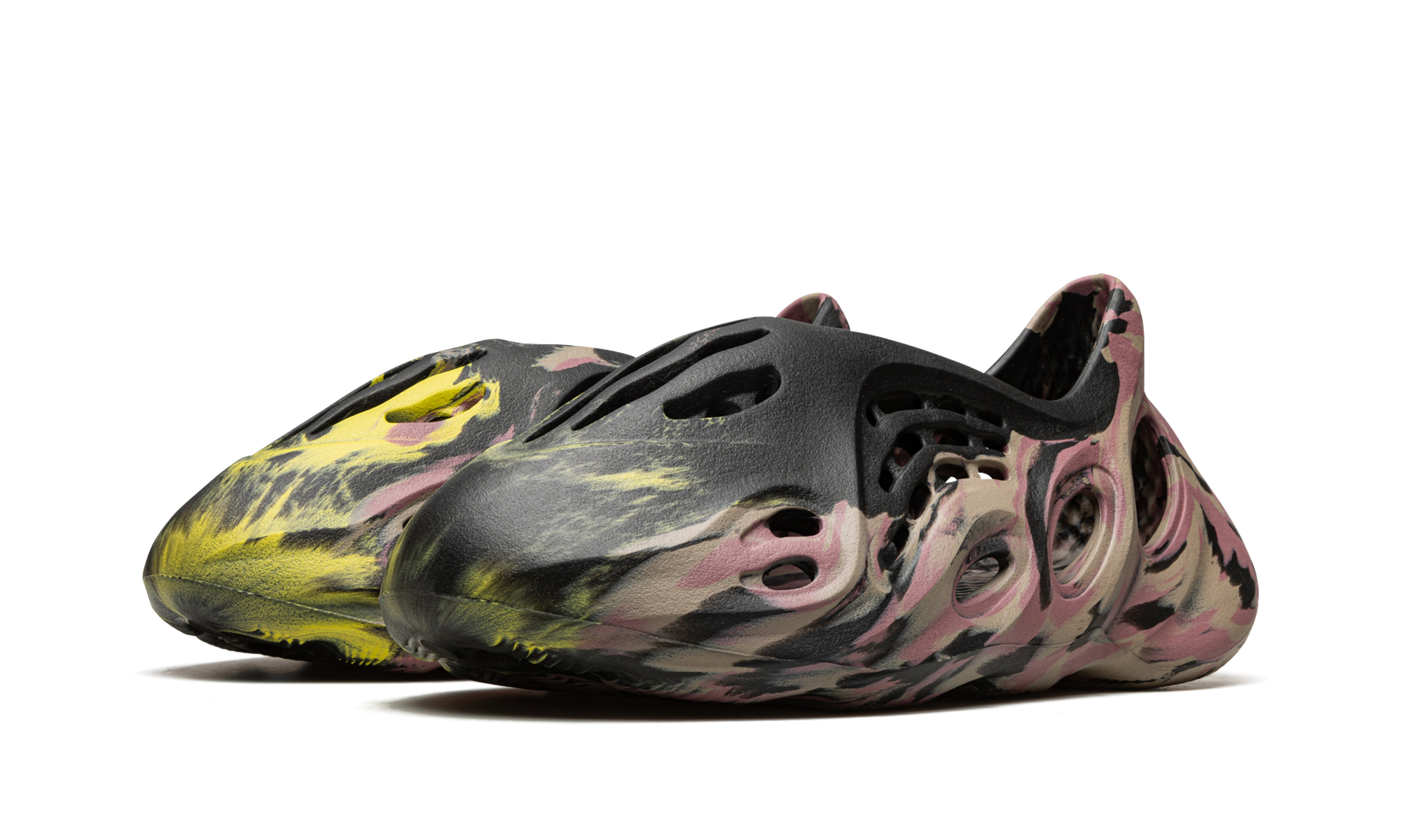 adidas yeezy foam rnr mx carbon+IG9562+diagnol left view