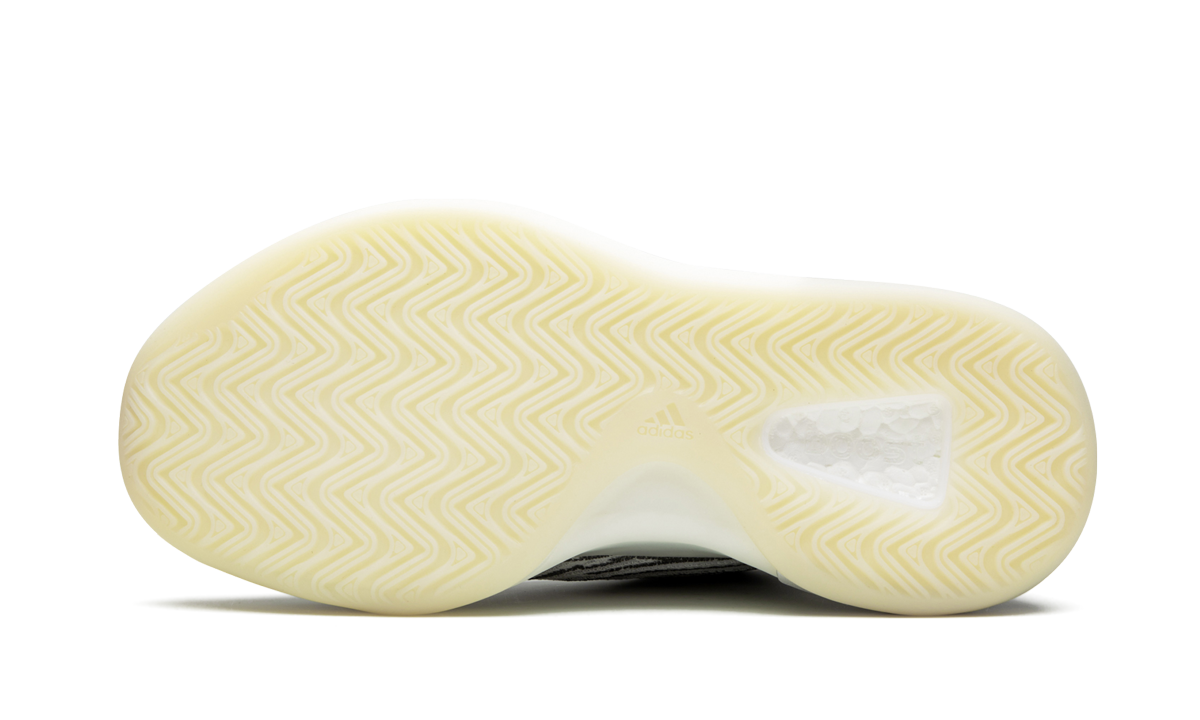 adidas yeezy qntm lifestyle model+Q46473+bottom view