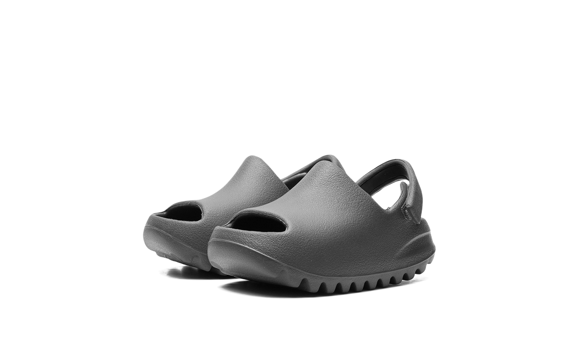 adidas yeezy slide dark onyx infants+ID5106+diagnol left view