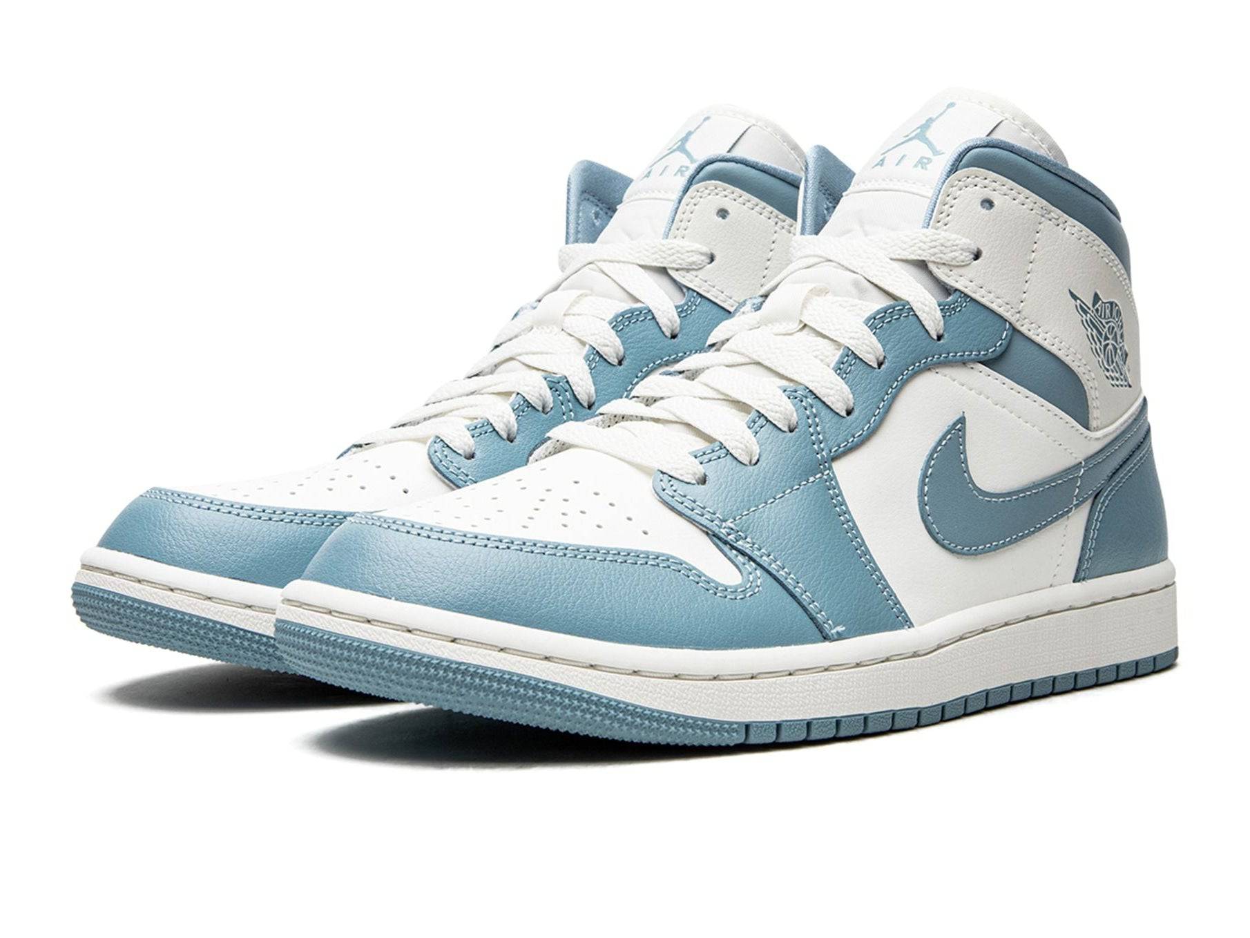 Air Jordan 1 Mid UNC (2022)