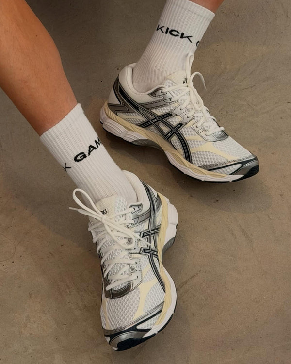 ASICS Gel-Cumulus 16 White Midnight, Lifestyle View 3, SKU 1203A733-103