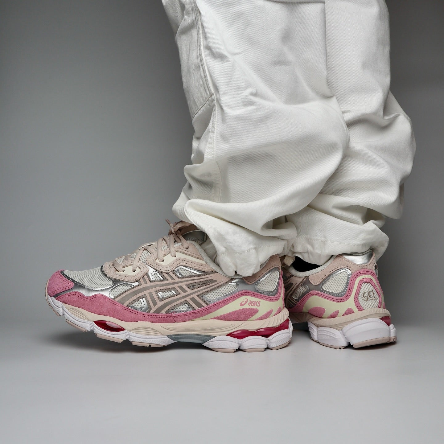 ASICS Gel-NYC Cream Mineral Beige Pink, Lifestyle View 2, SKU 1203A383-104