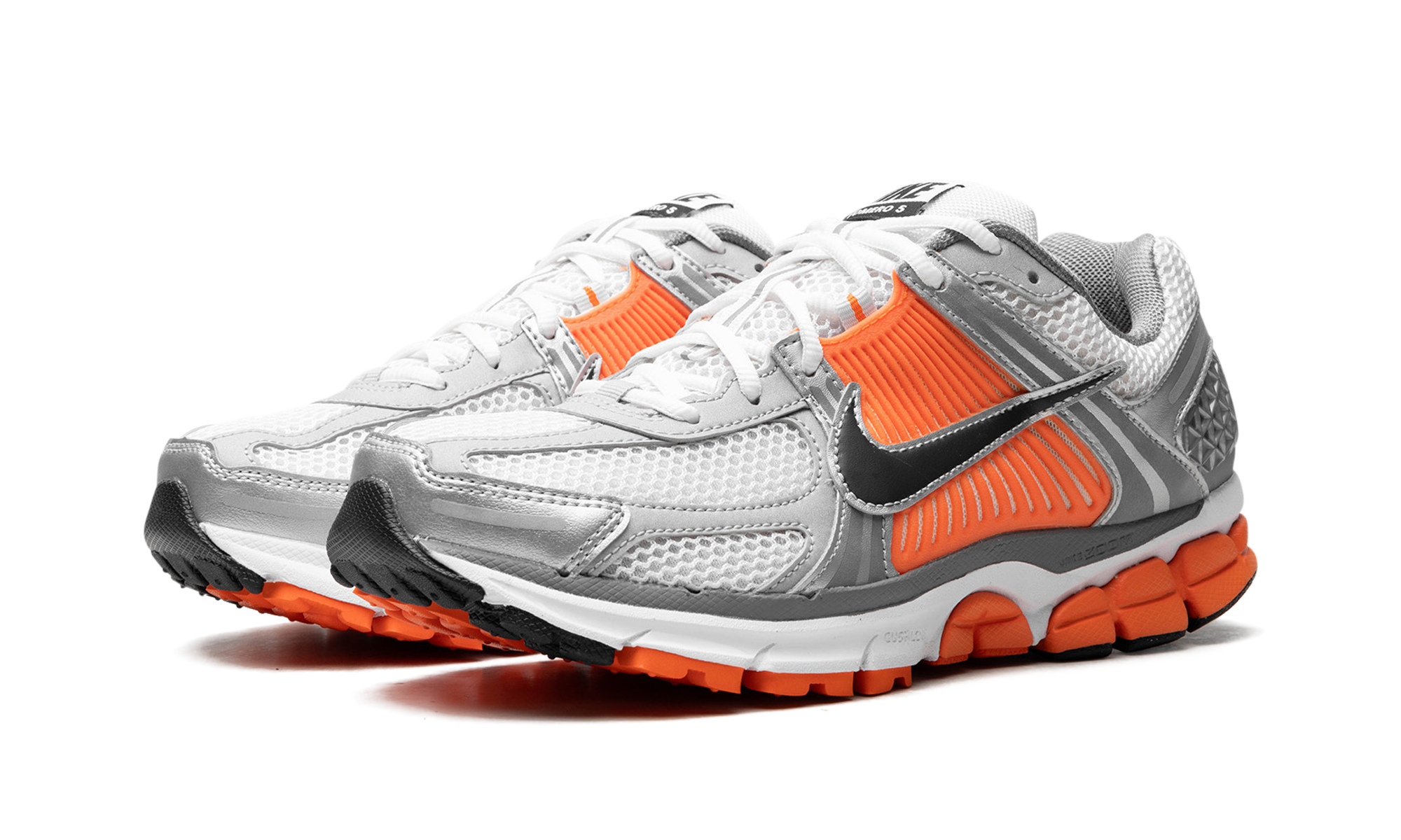 nike zoom vomero 5 platinum tint safety orange+FJ4151-002+diagnol left view