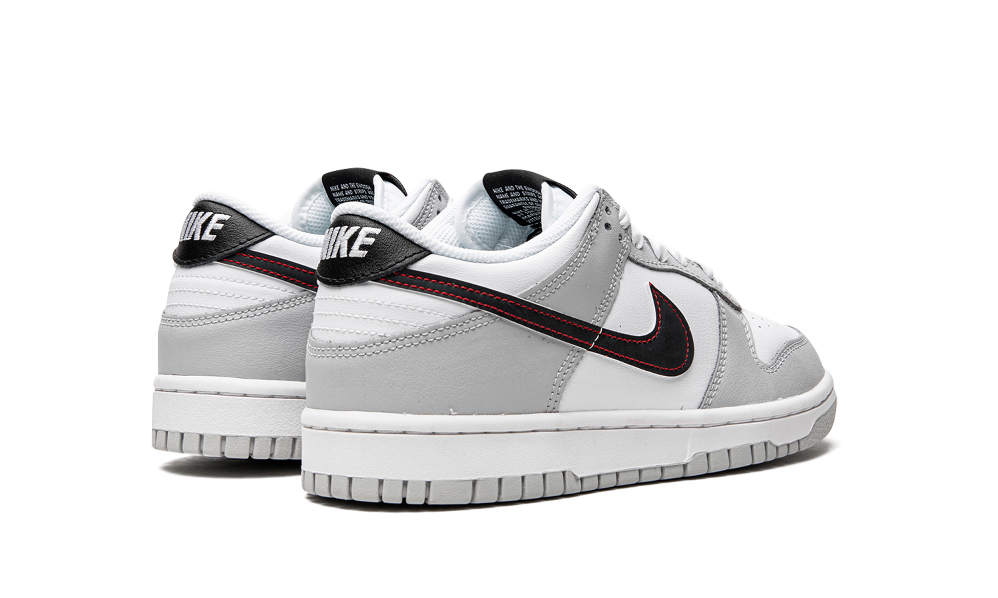 nike dunk low se jackpot gs+DQ0380-001+diagnol right behind view