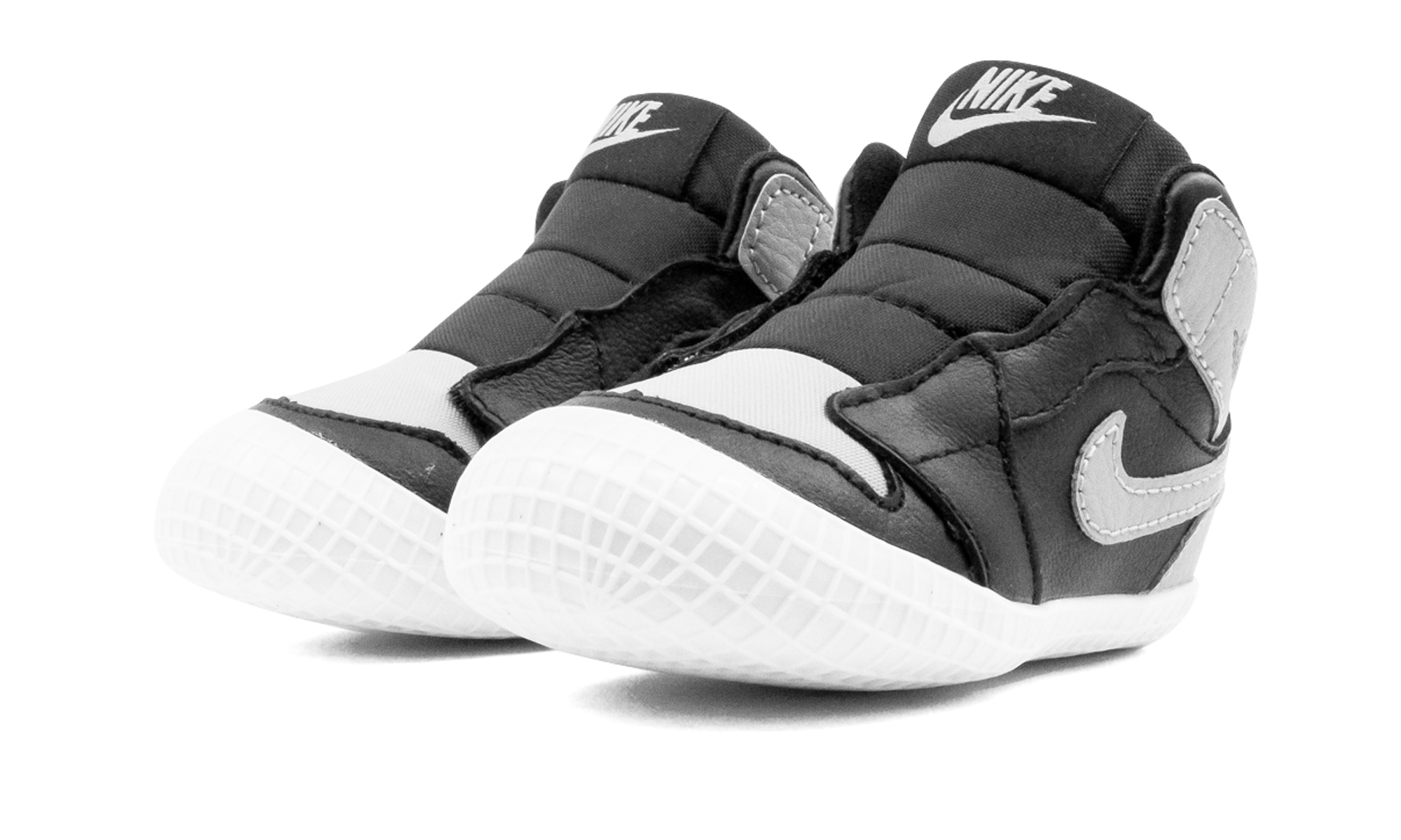 jordan 1 crib bootie black medium grey i+AT3745-013+diagnol left view