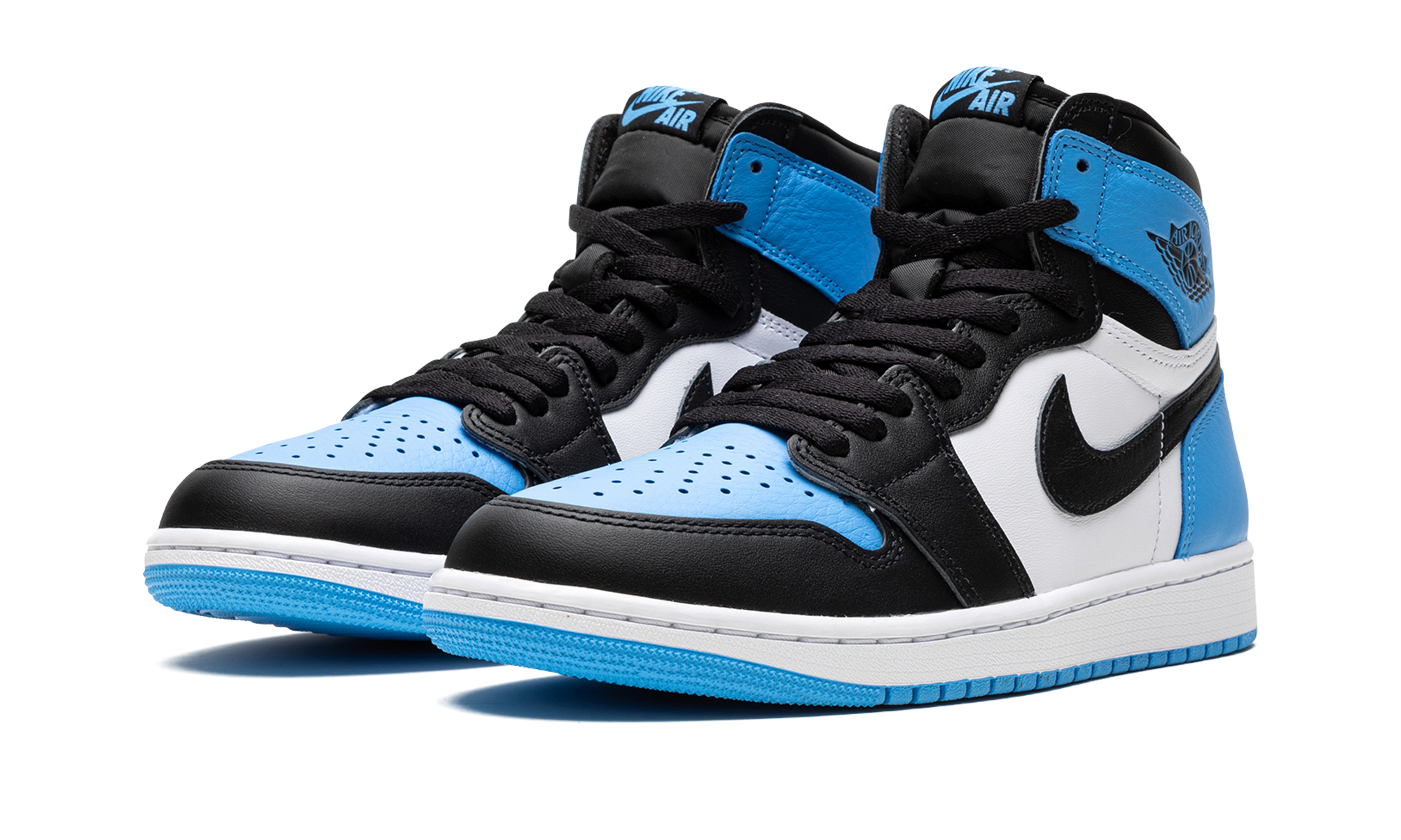 jordan 1 retro high og unc toe+DZ5485-400+diagnol left view