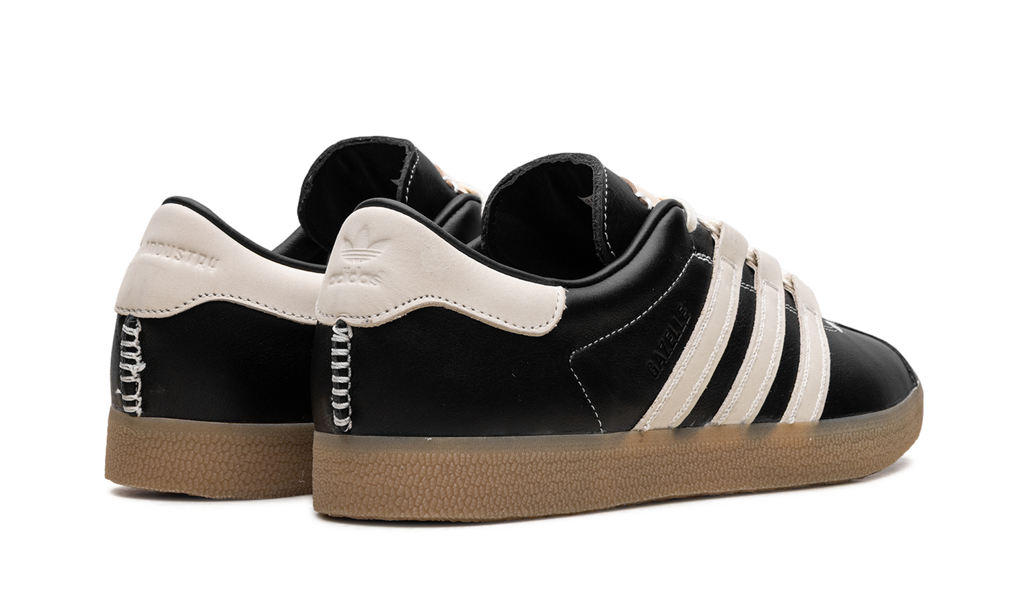 adidas gazelle foot industry black cream+ID3517+diagnol right behind view