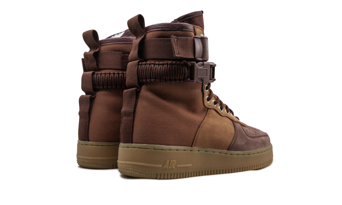 nike sf air force 1 premium dark russet+AQ0118-200+diagnol right behind view