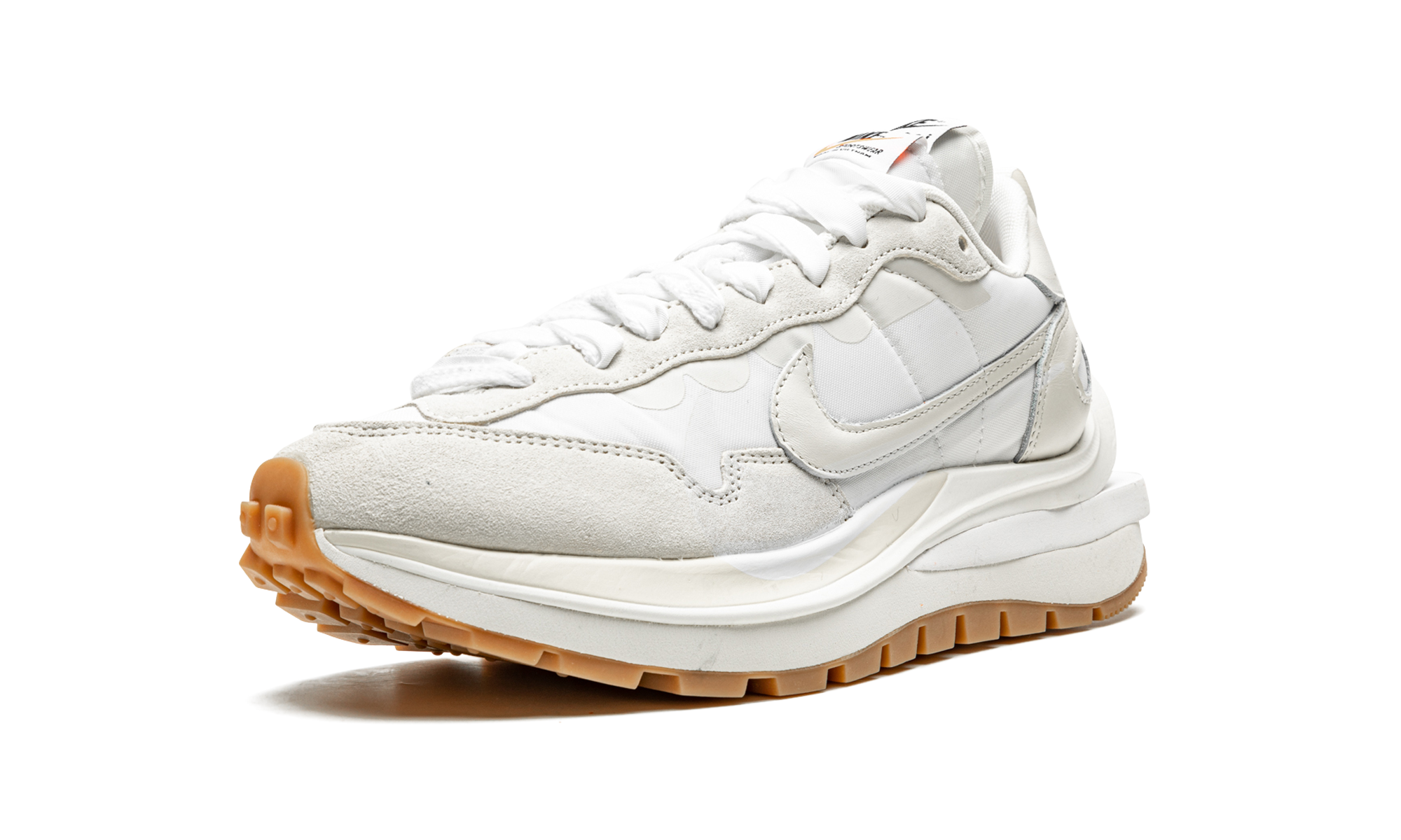 nike vaporwaffle sacai sail gum+DD1875-100+left diagnol single view