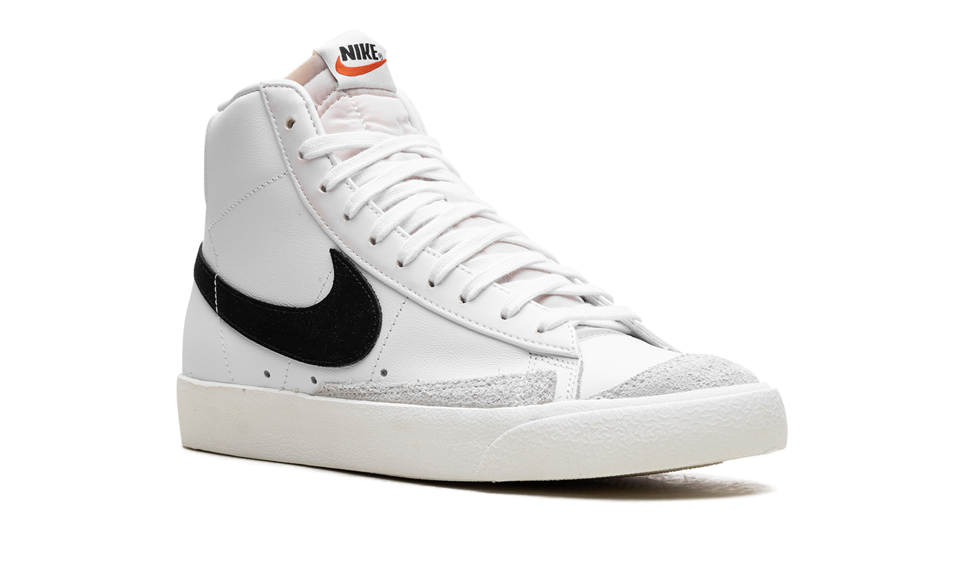 nike blazer mid 77 vintage white black+BQ6806-100+diagnol right view 1