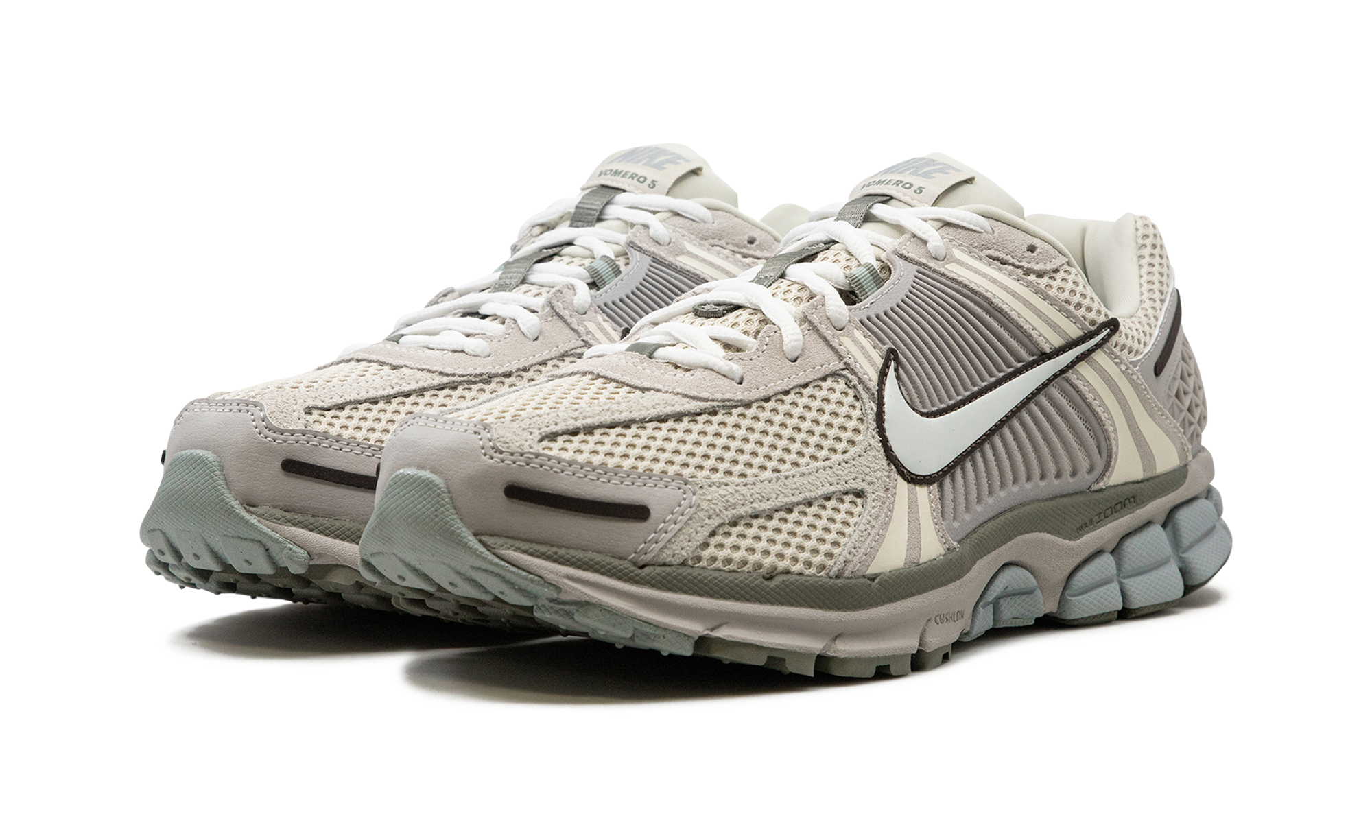 nike zoom vomero 5 se light orewood brown+FZ3653-104+diagnol left view