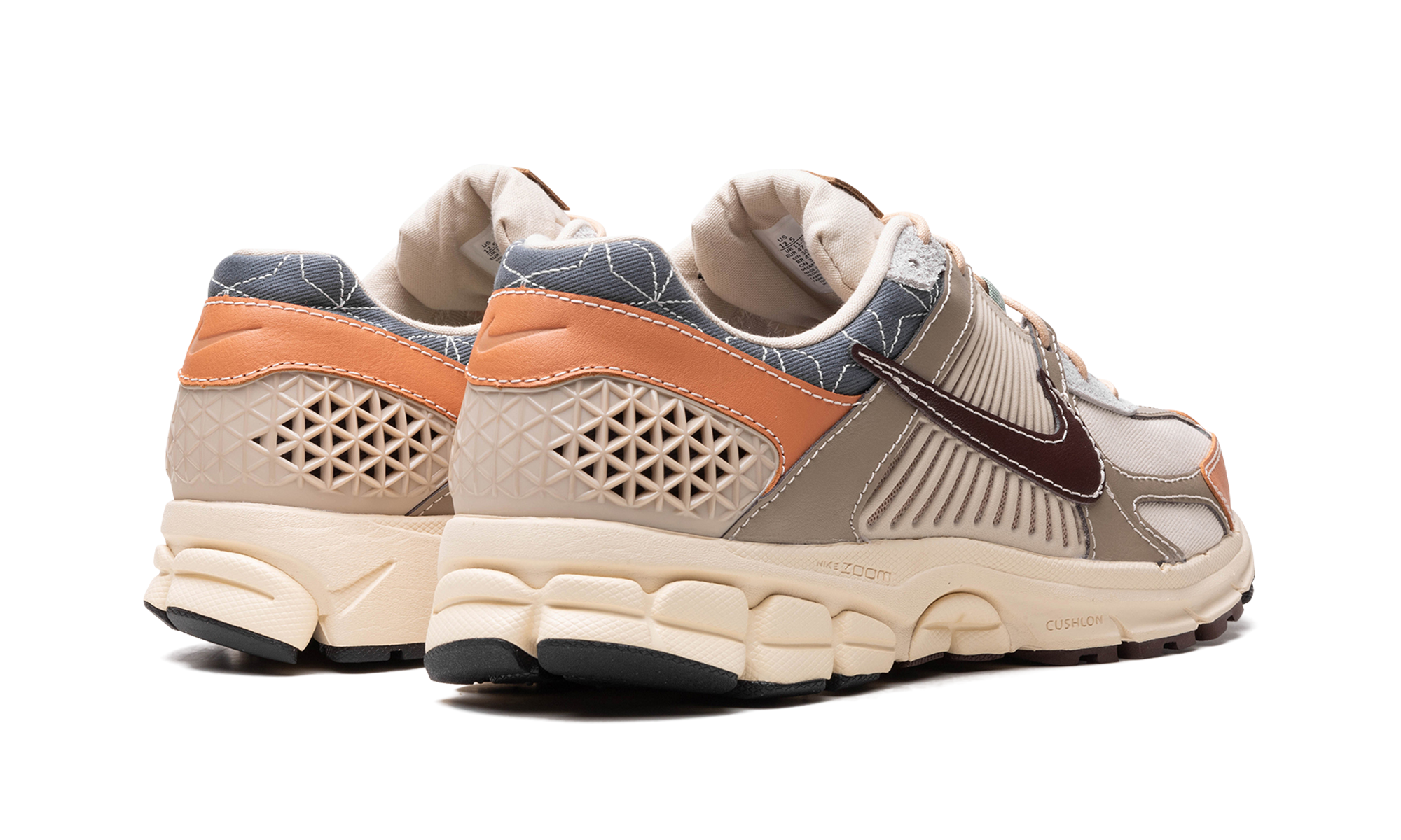 nike zoom vomero 5 sashiko+FZ5051-121+diagnol right behind view