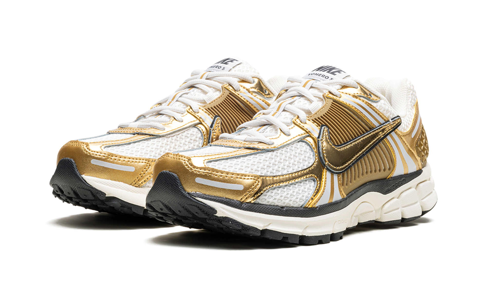 nike zoom vomero 5 metallic gold women s+HF7723-001+diagnol left view