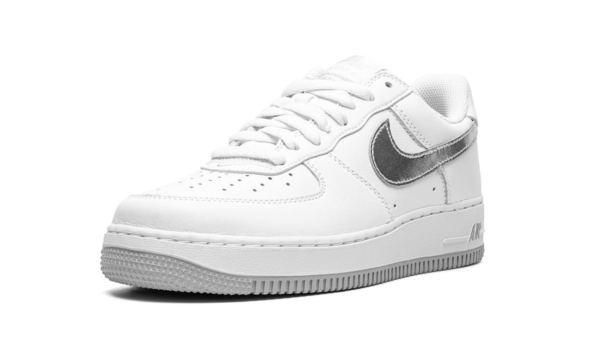 nike air force 1 07 low color of the month white metallic silver+DZ6755-100+left diagnol single view