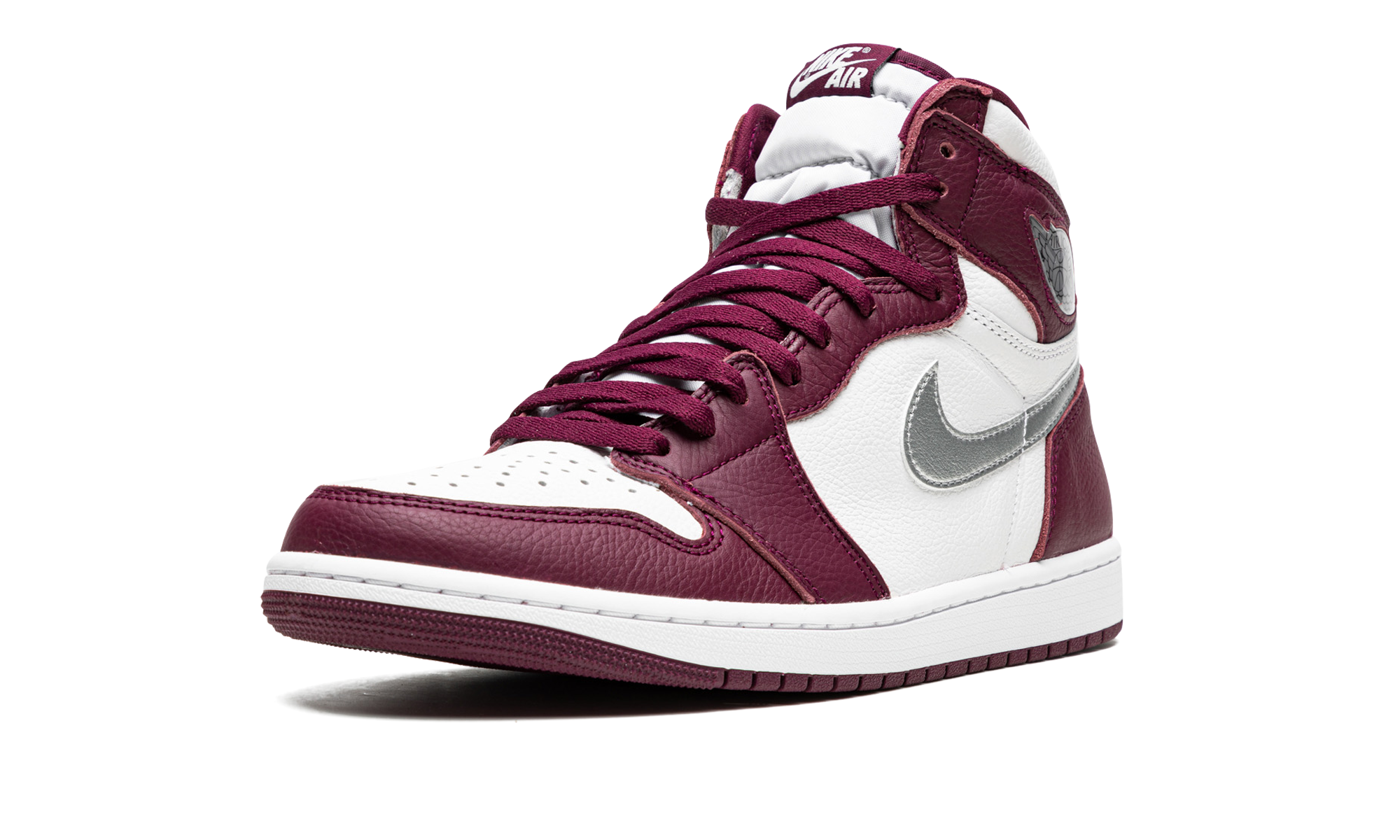 jordan 1 retro high og bordeaux+555088-611+left diagnol single view