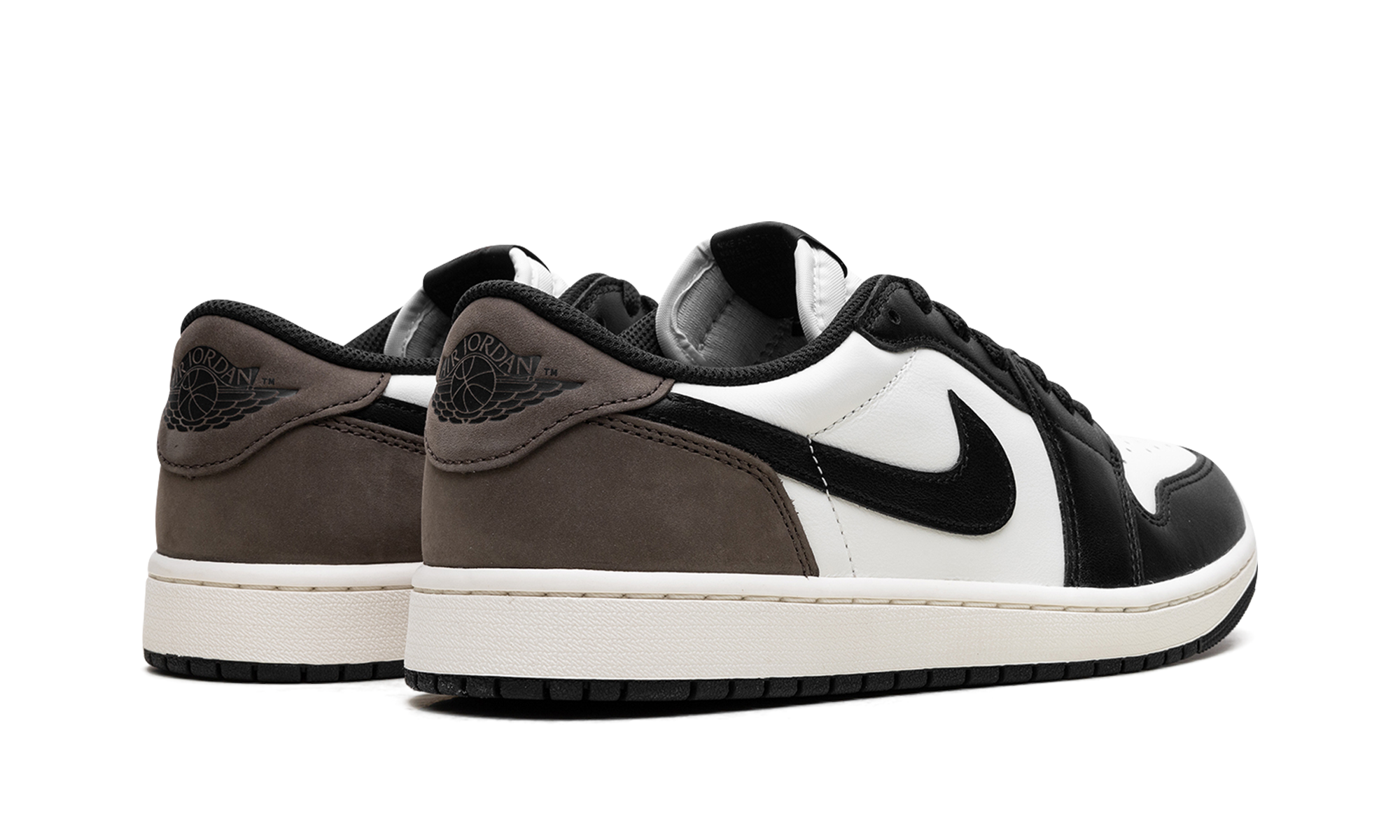 jordan 1 retro low og mocha+CZ0790-102+diagnol right behind view
