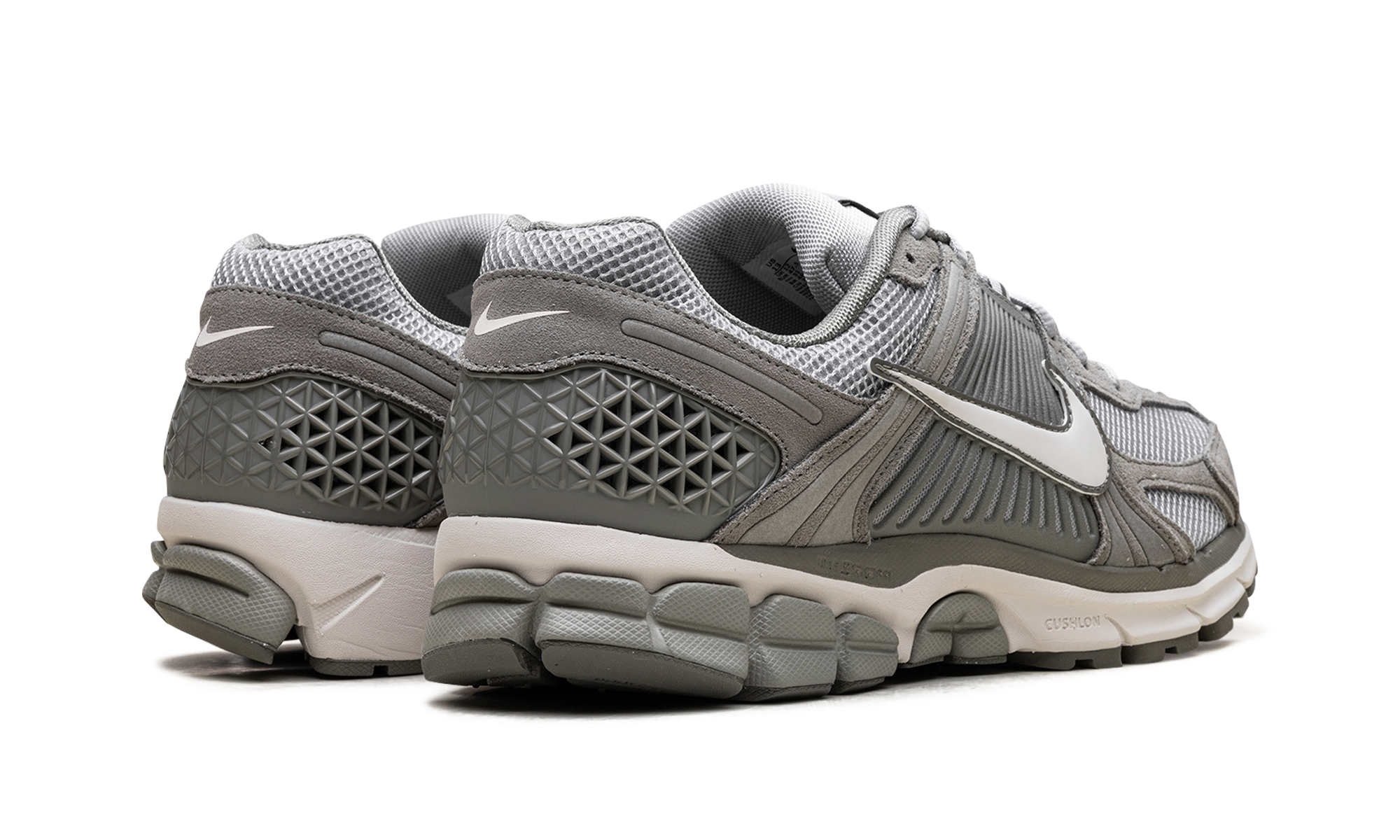 nike zoom vomero 5 dark stucco+HF1553-002+diagnol right behind view