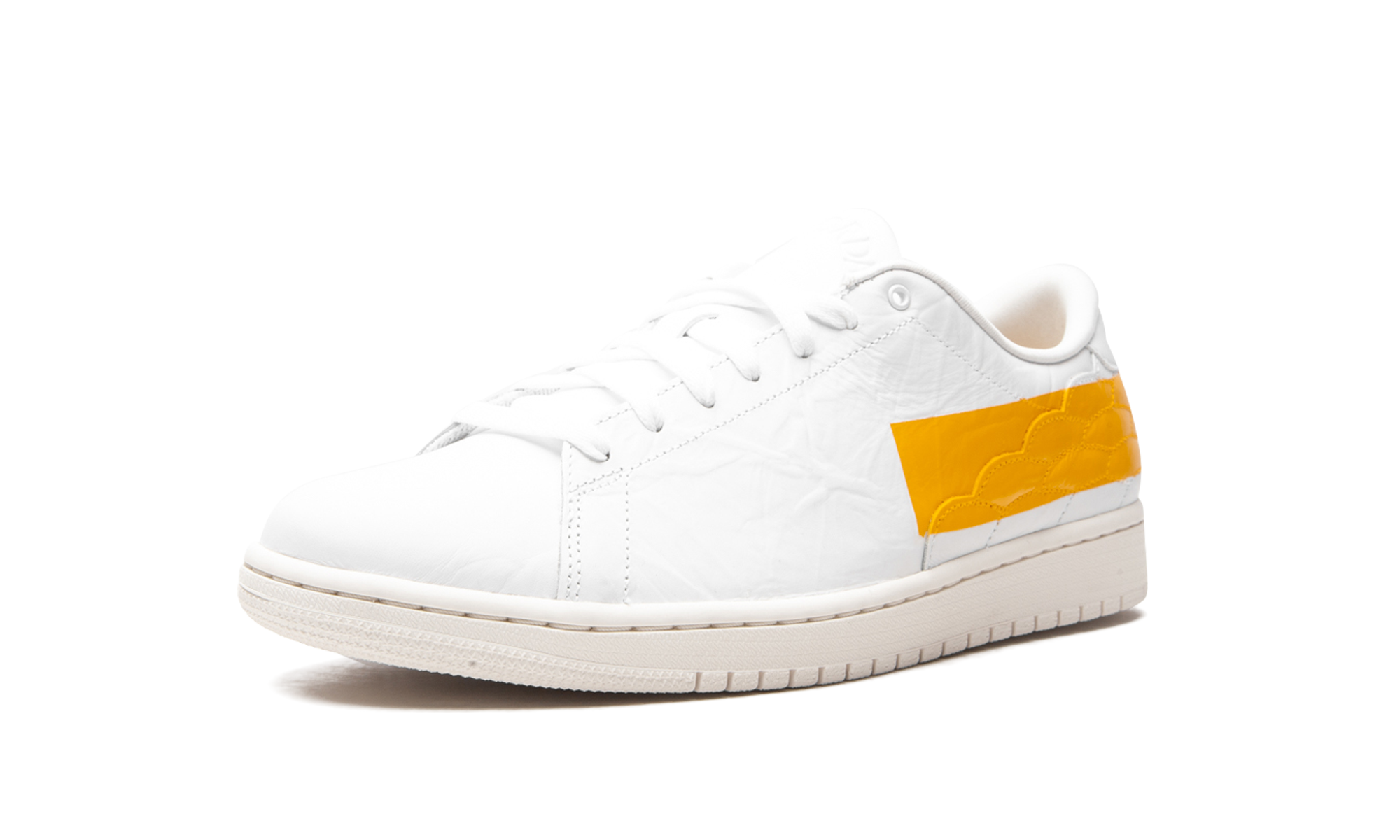 jordan 1 centre court white university gold+DJ2756-102+left diagnol single view