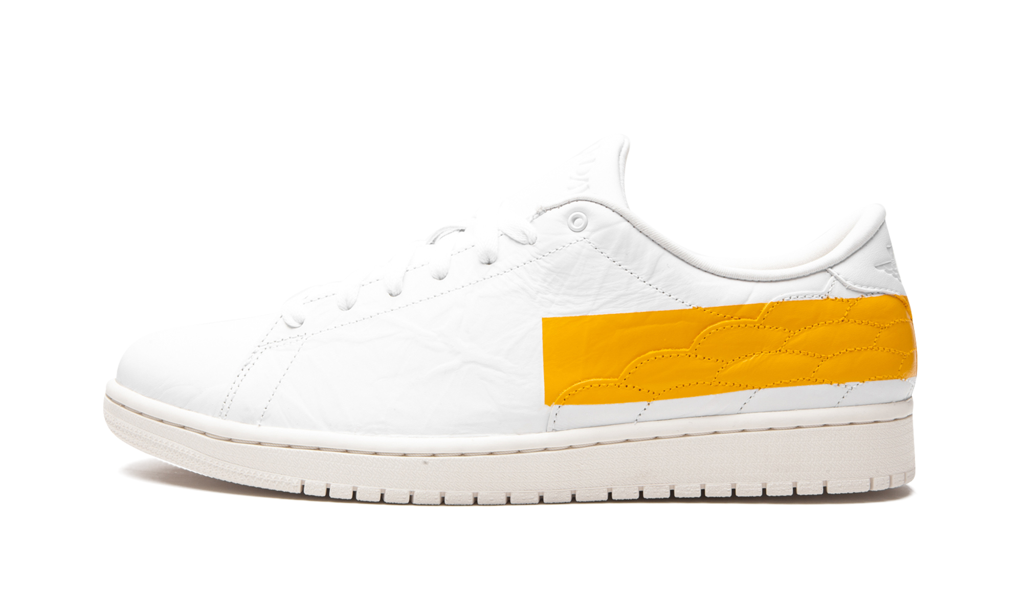 jordan 1 centre court white university gold+DJ2756-102+diagnol right view 1