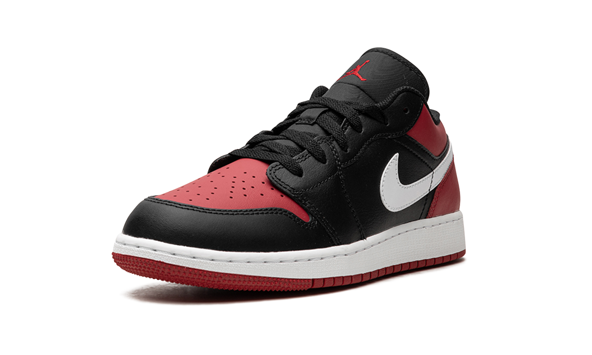 jordan 1 low alternate bred toe gs+553560-066+left diagnol single view