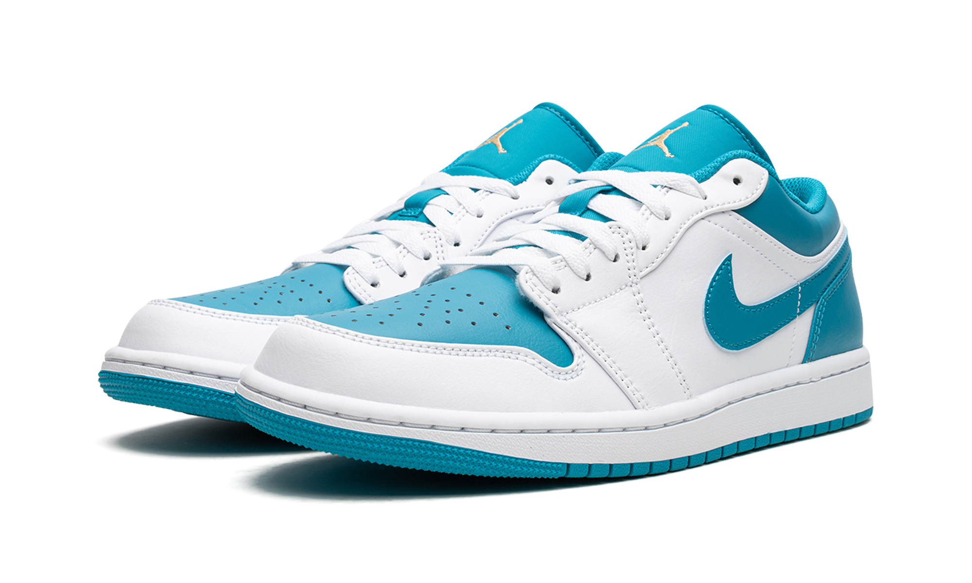 jordan 1 low aquatone+553558-174+diagnol left view