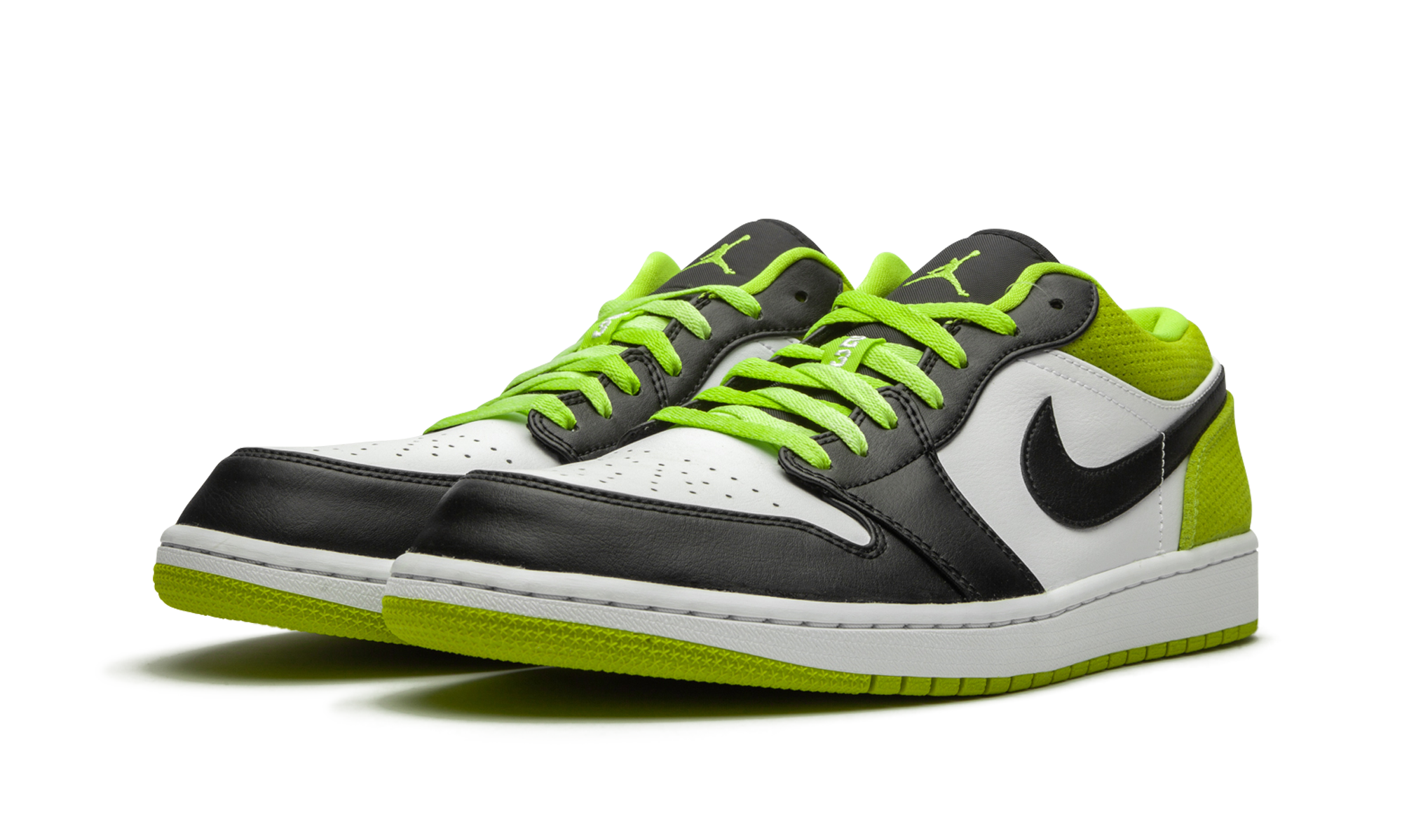 jordan 1 low black cyber+CK3022-003+diagnol left view