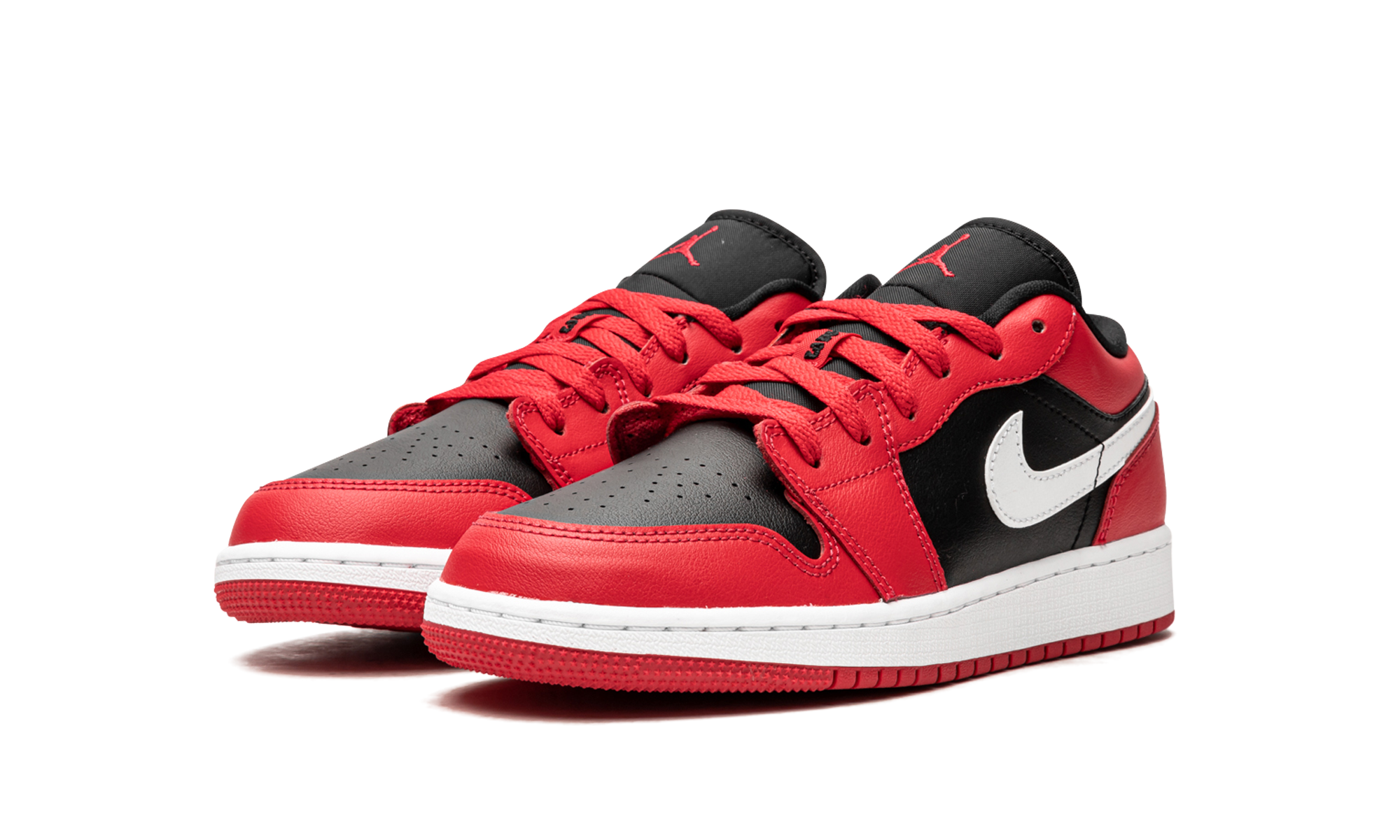 jordan 1 low black very berry gs+553560-061+diagnol left view